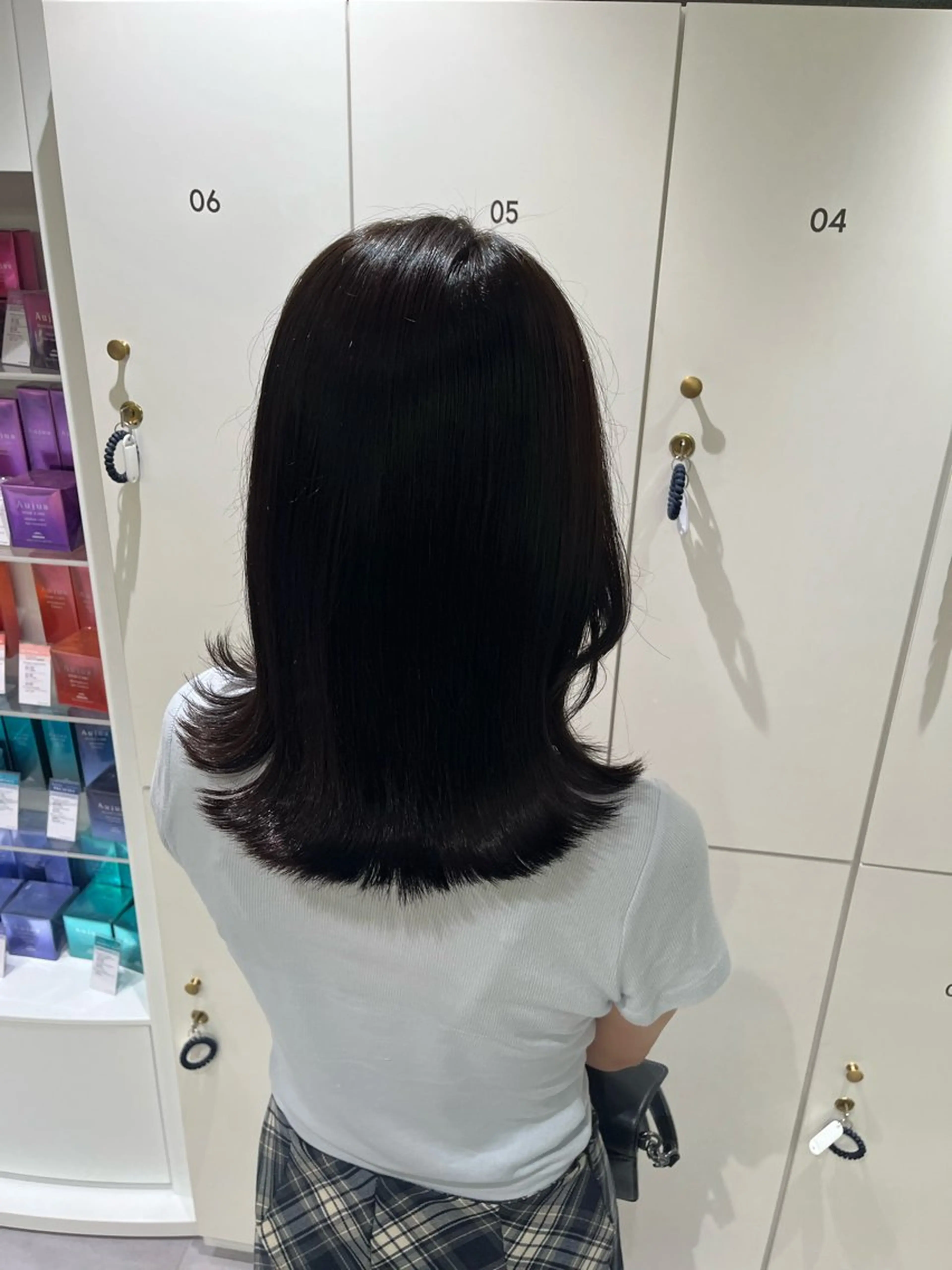 ミディアム カラー 溝曽路 優衣のヘアスタイル