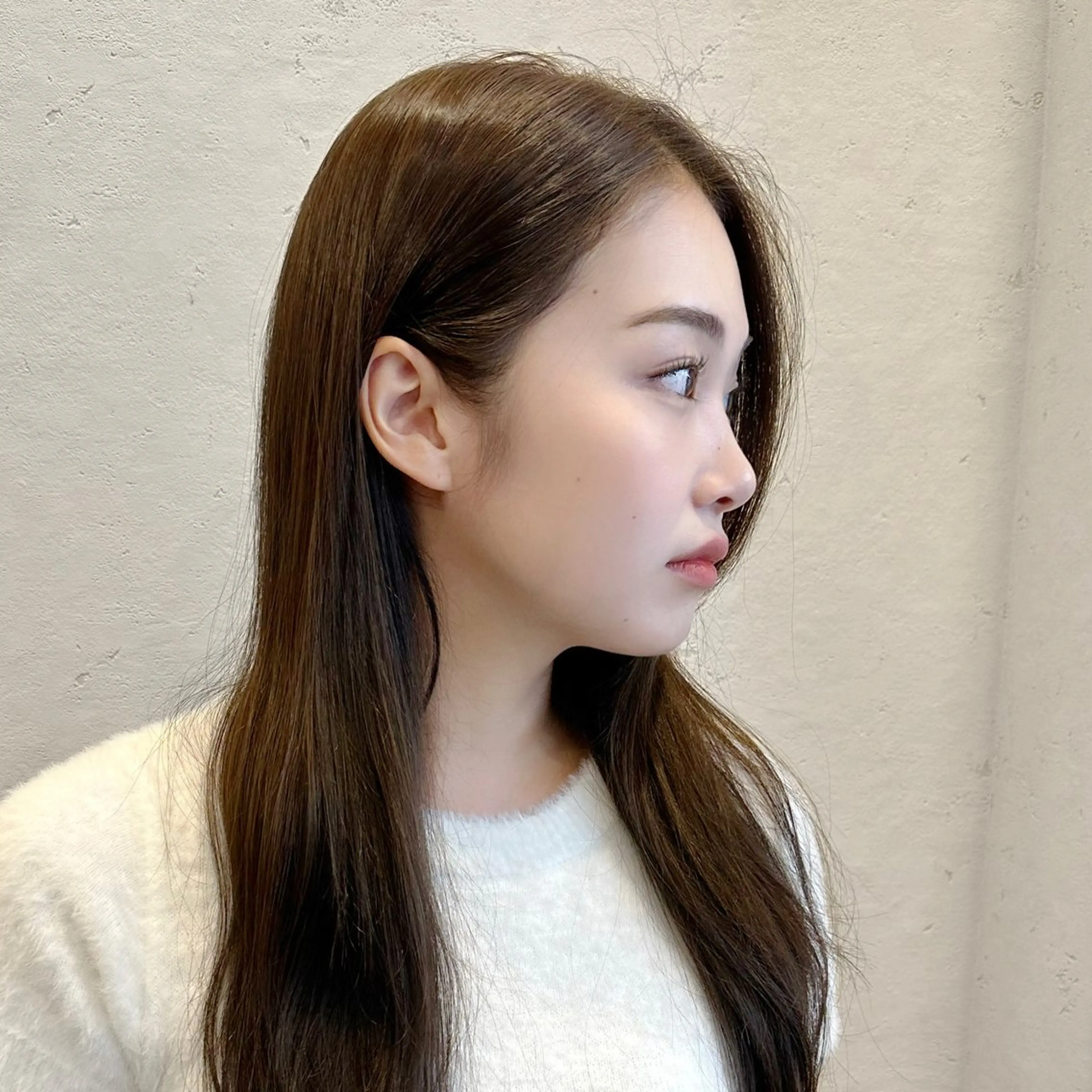 ミディアム カット ヘアカラー トリートメント 🌹ハッシュカット、 レイヤー韓国ヘア🌹のヘアスタイル