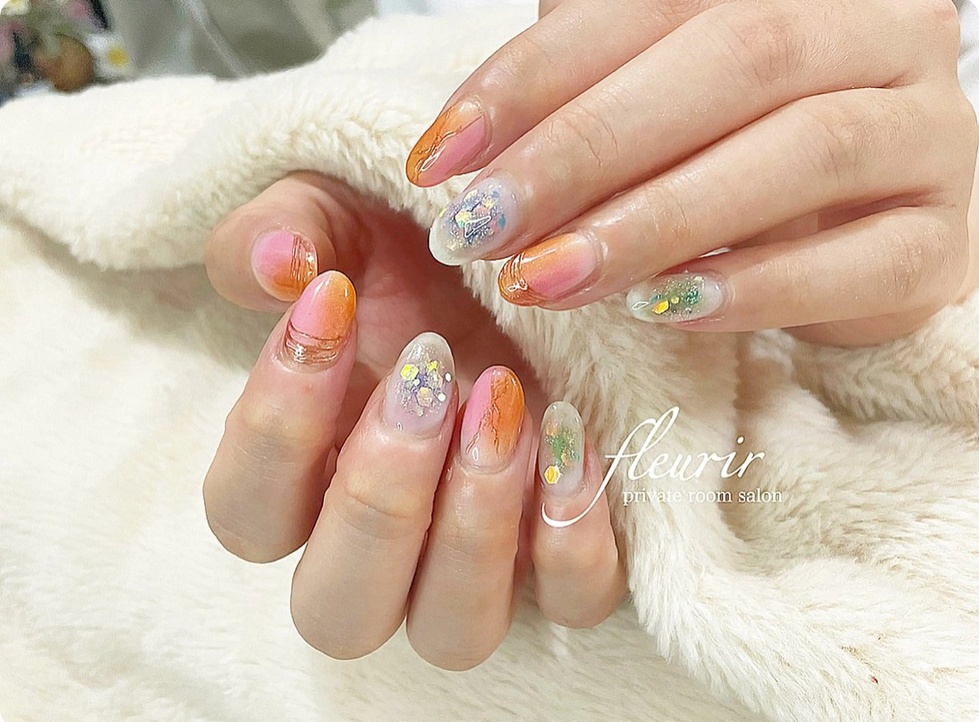 ネイル オーロラネイル ブルー グリーン ホログラムネイル オレンジ フルリール 【プライベートサロンのネイルデザイン