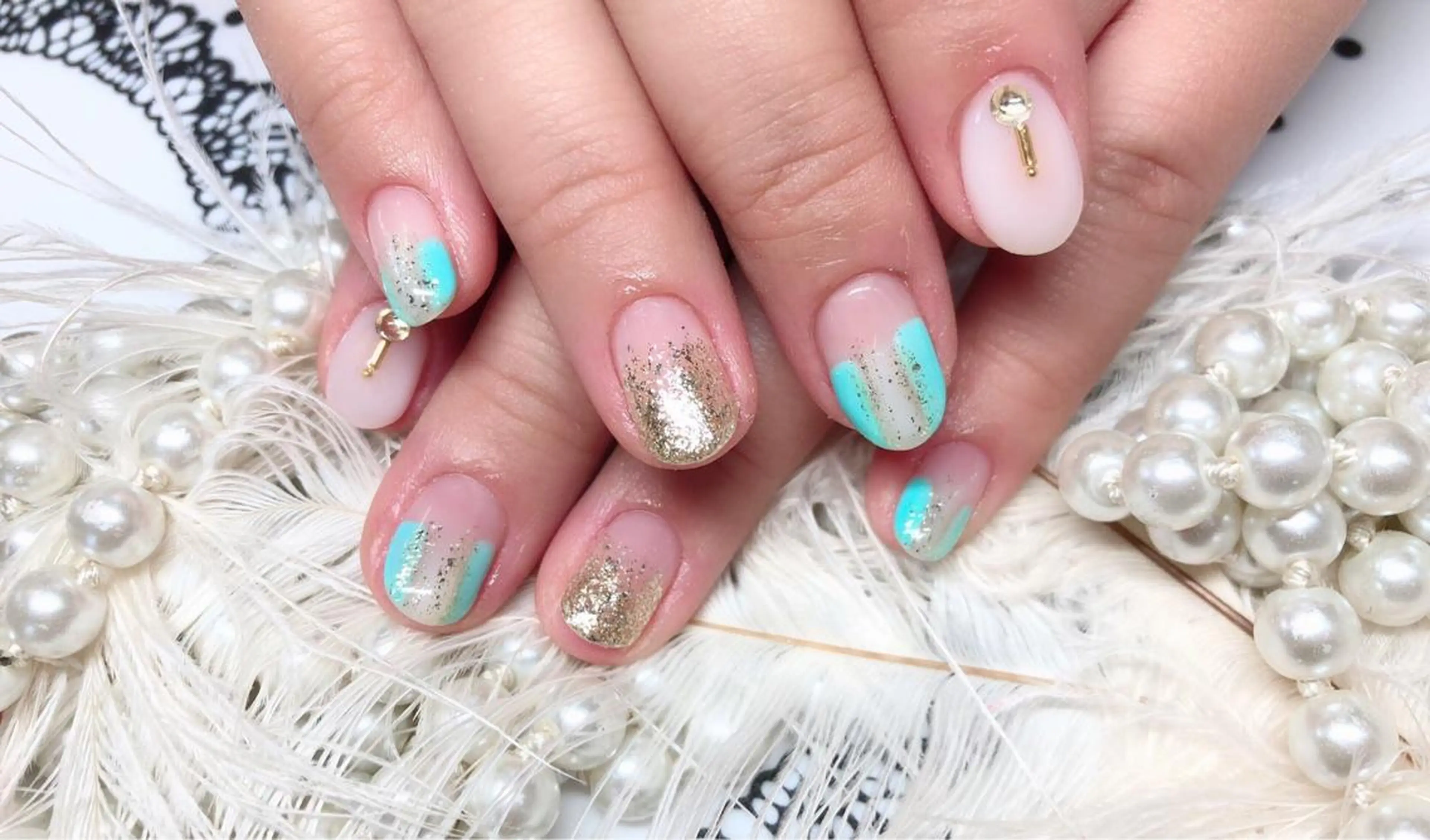 ネイル ハンドネイル マジックミラー所属・マジック ミラーのネイルデザイン