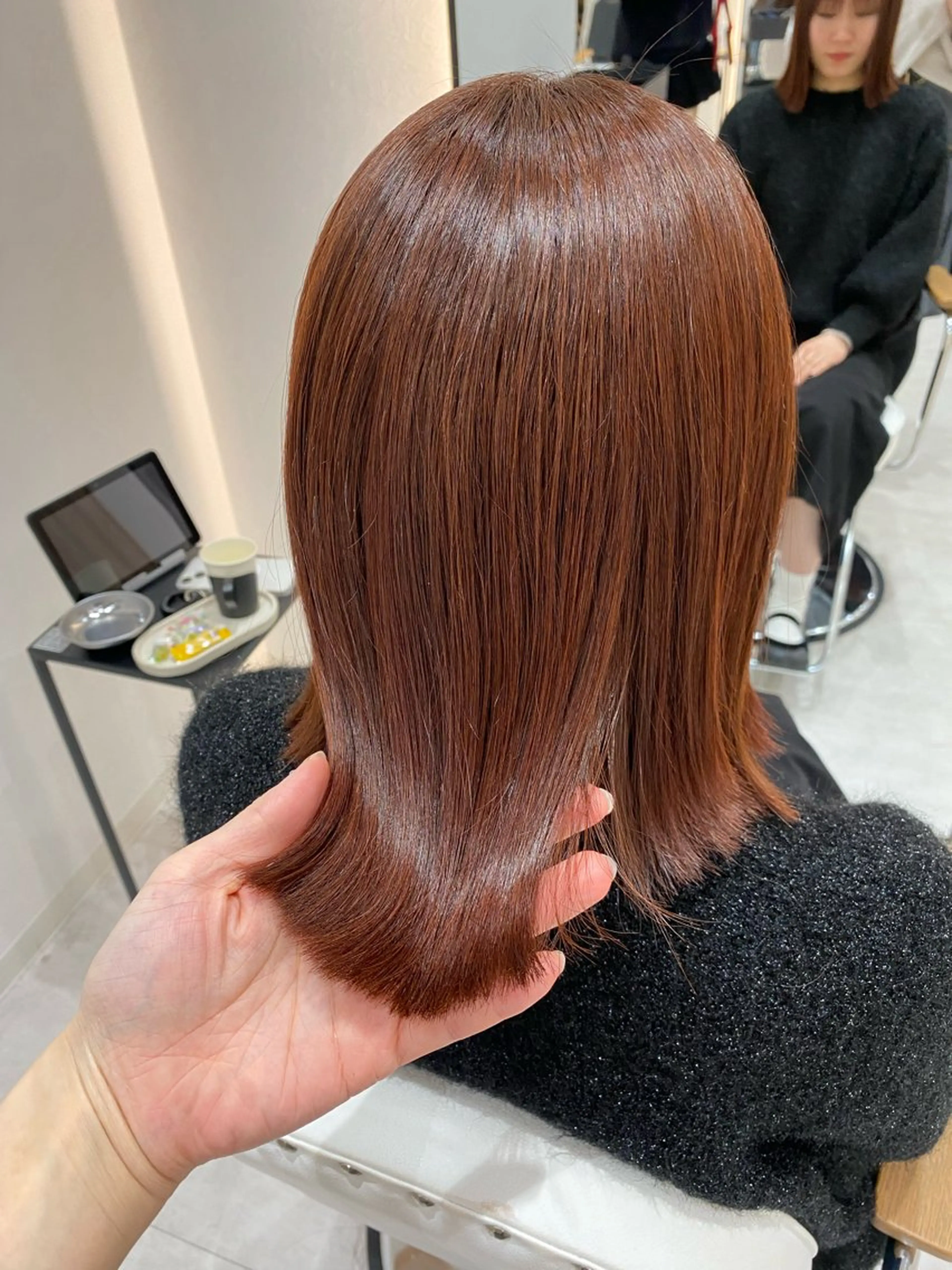 ミディアム オレンジブラウン 艶髪・透明感カラー・ 韓国ヘア・Yuriのヘアスタイル