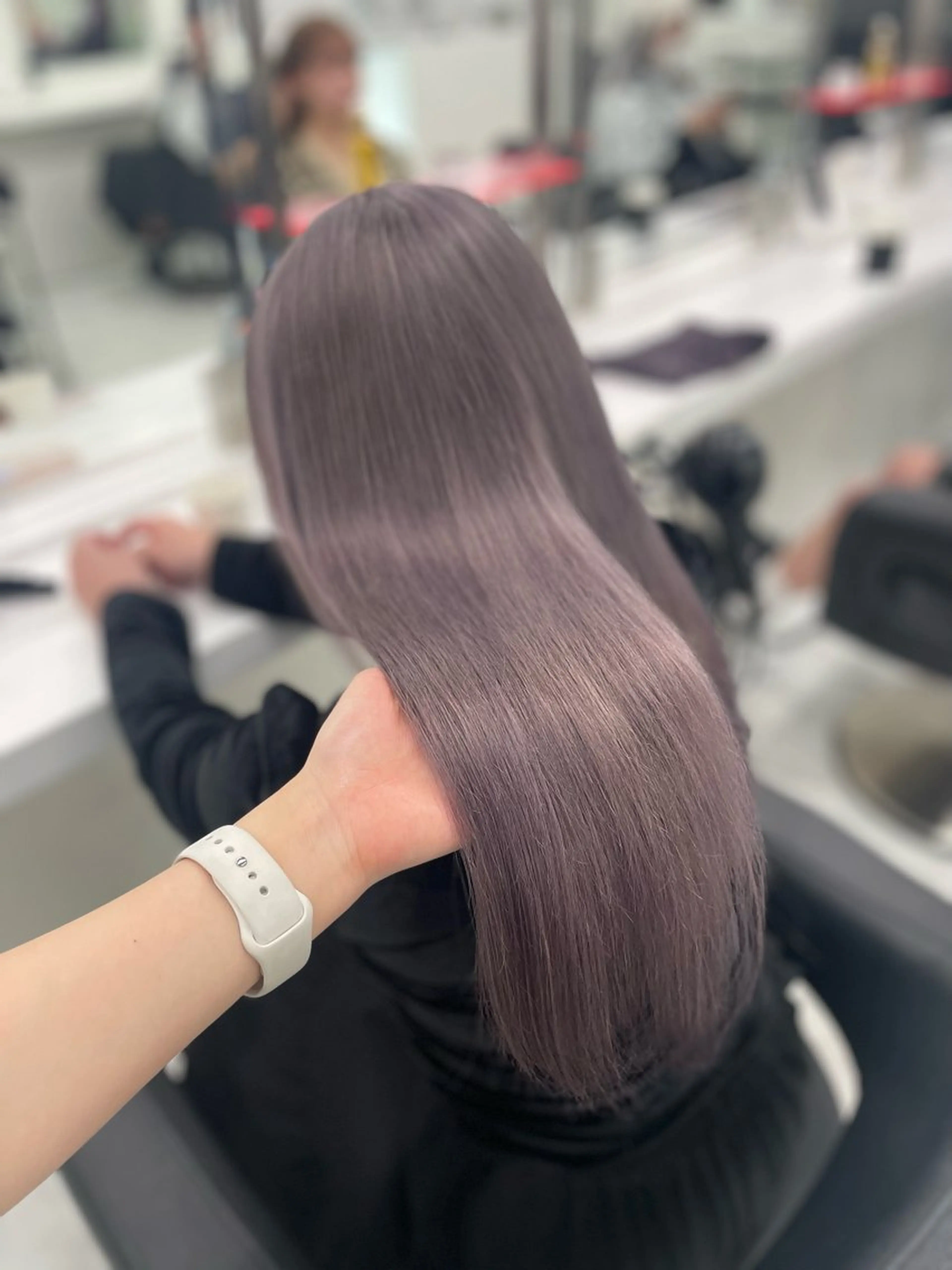 セミロング カラー ヘアカラー トリートメント 🪞韓国🤍大人っぽ 艶髪🤍FRUITSのヘアスタイル