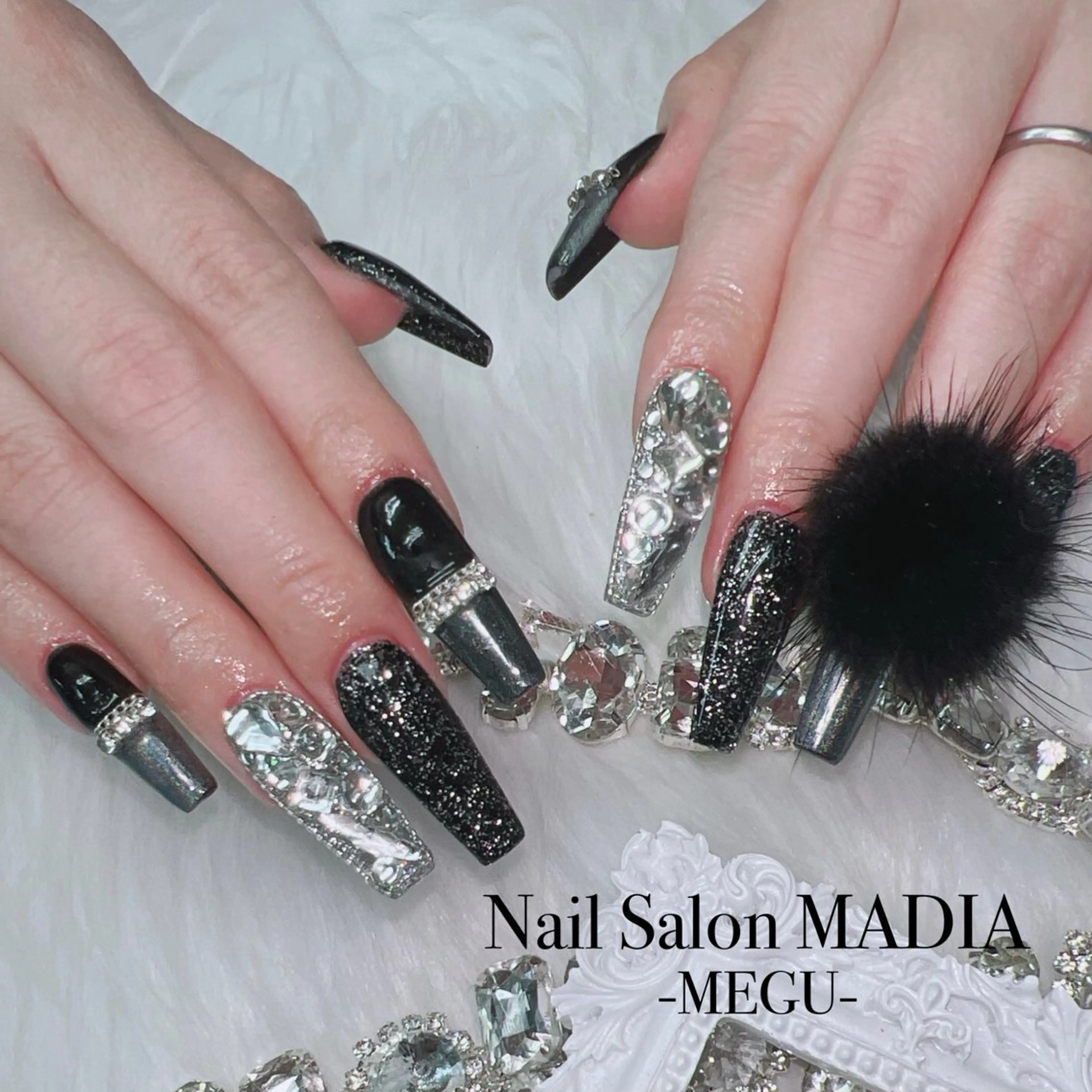 ネイル MADIA藤沢所属・MADIA MEGUのネイルデザイン