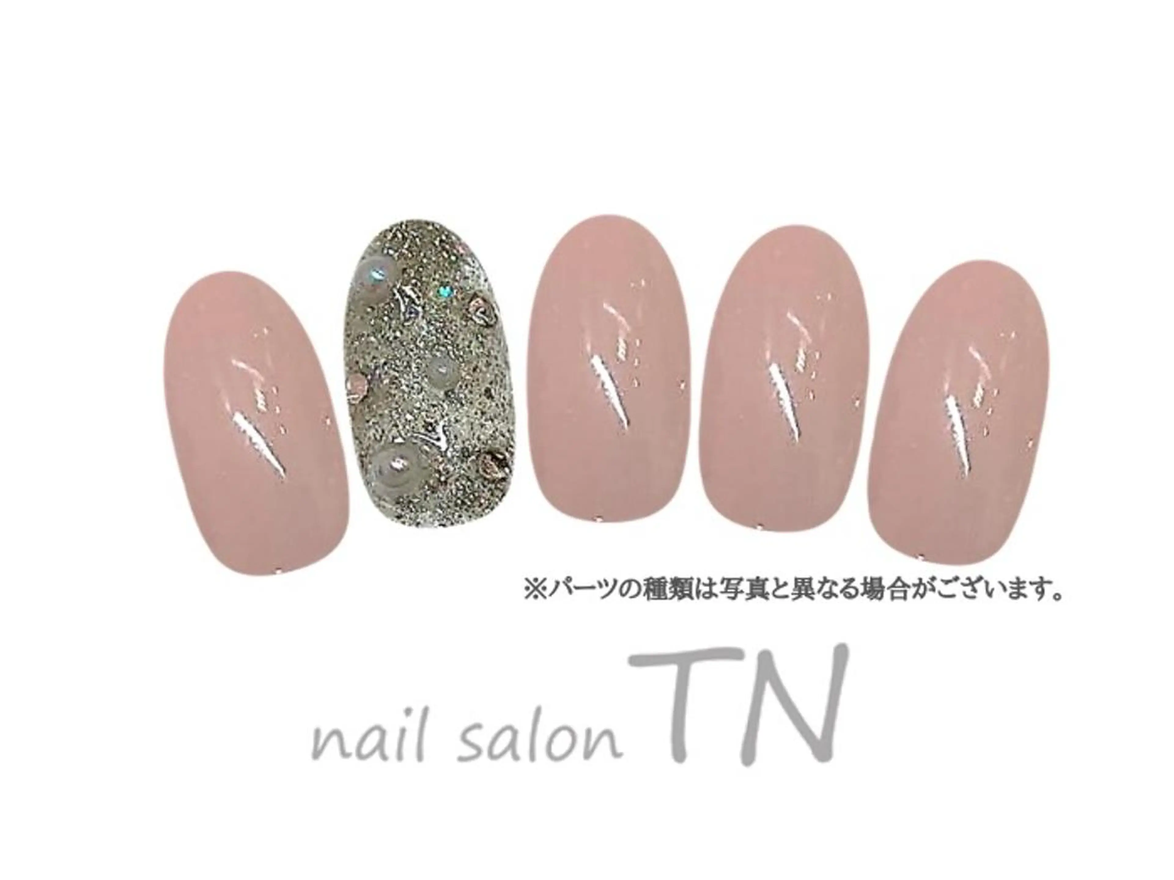 ミディアム ハンドネイル 中島 実穂のネイルデザイン