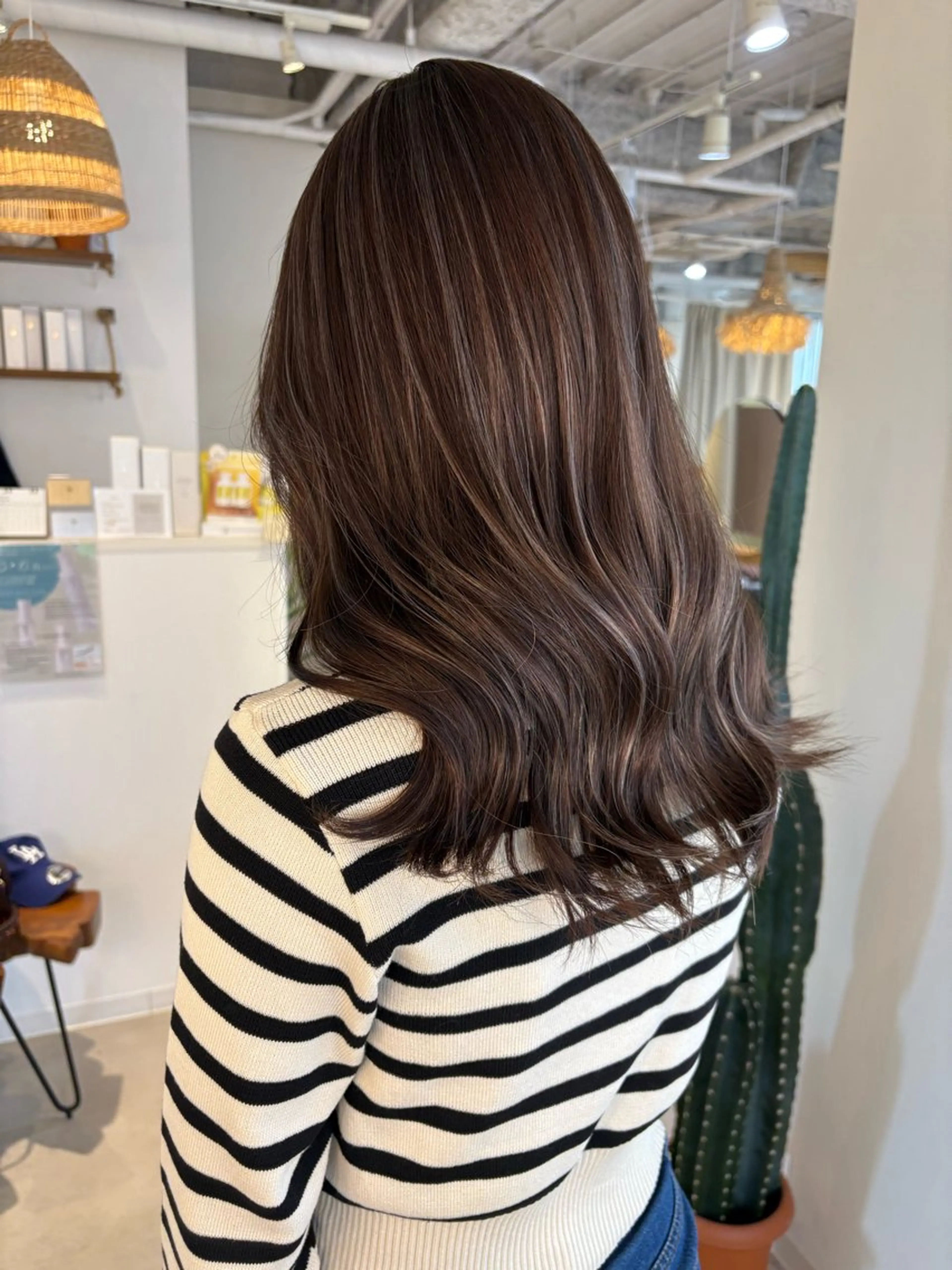 セミロング ヘアカラー ココルアナ 豊中美容室のヘアスタイル