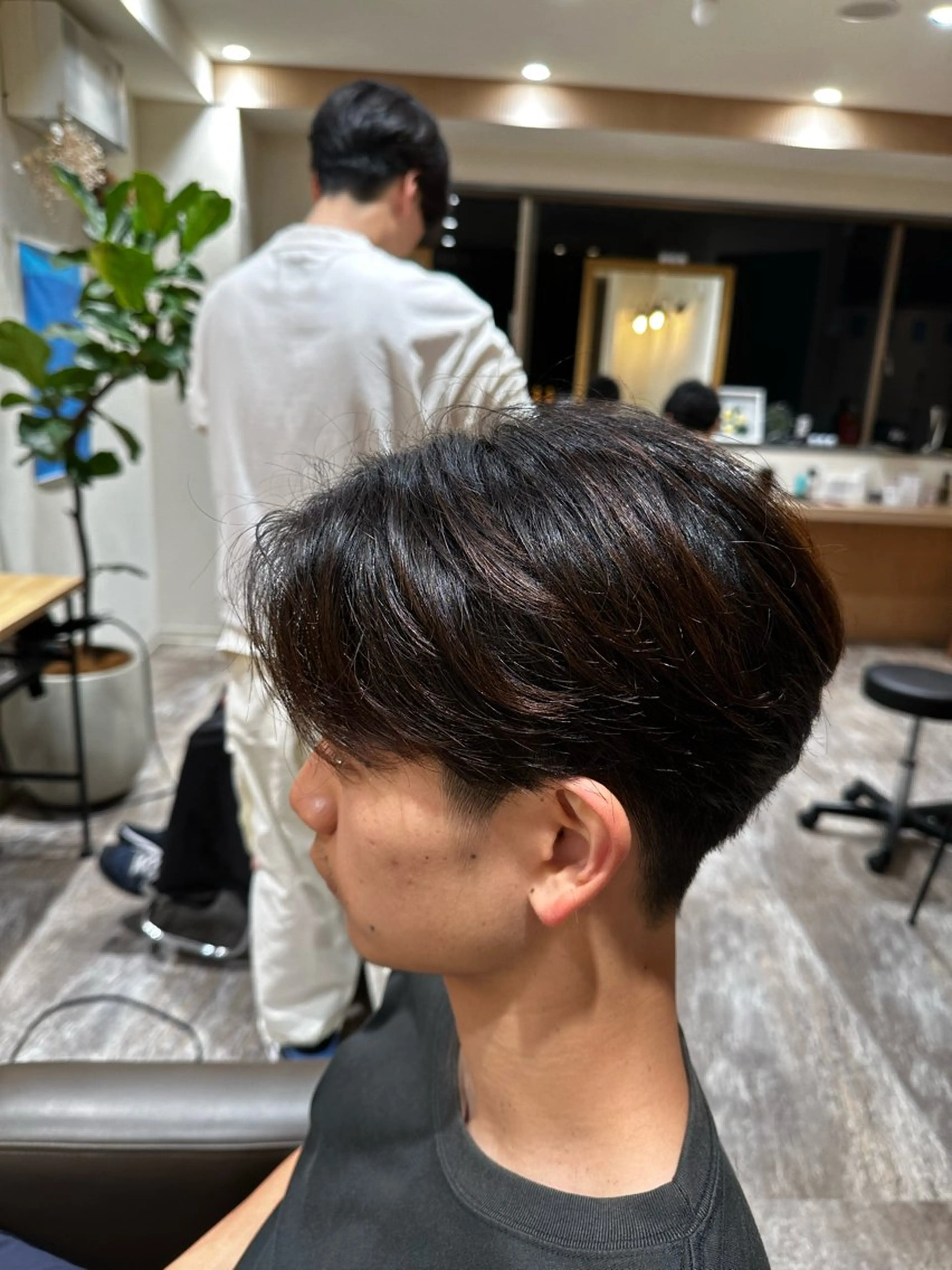 ミディアム パーマ メンズ センターパート 似合わせカット メンズカット×眉毛 デザイナー⚘Nanaの眉毛・アイブロウイメージ