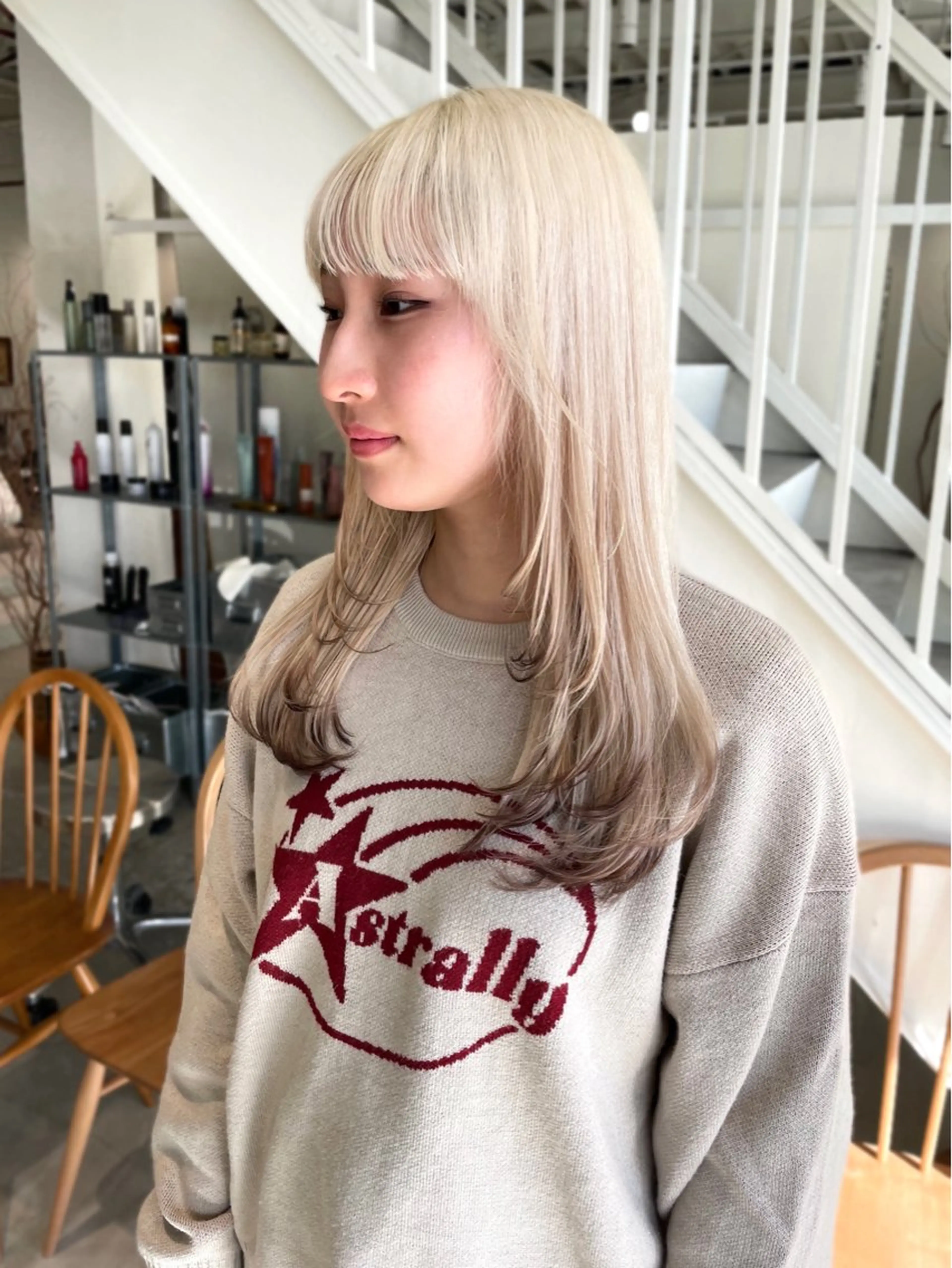 ロング カラー ヘアカラー 林 千聖のヘアスタイル