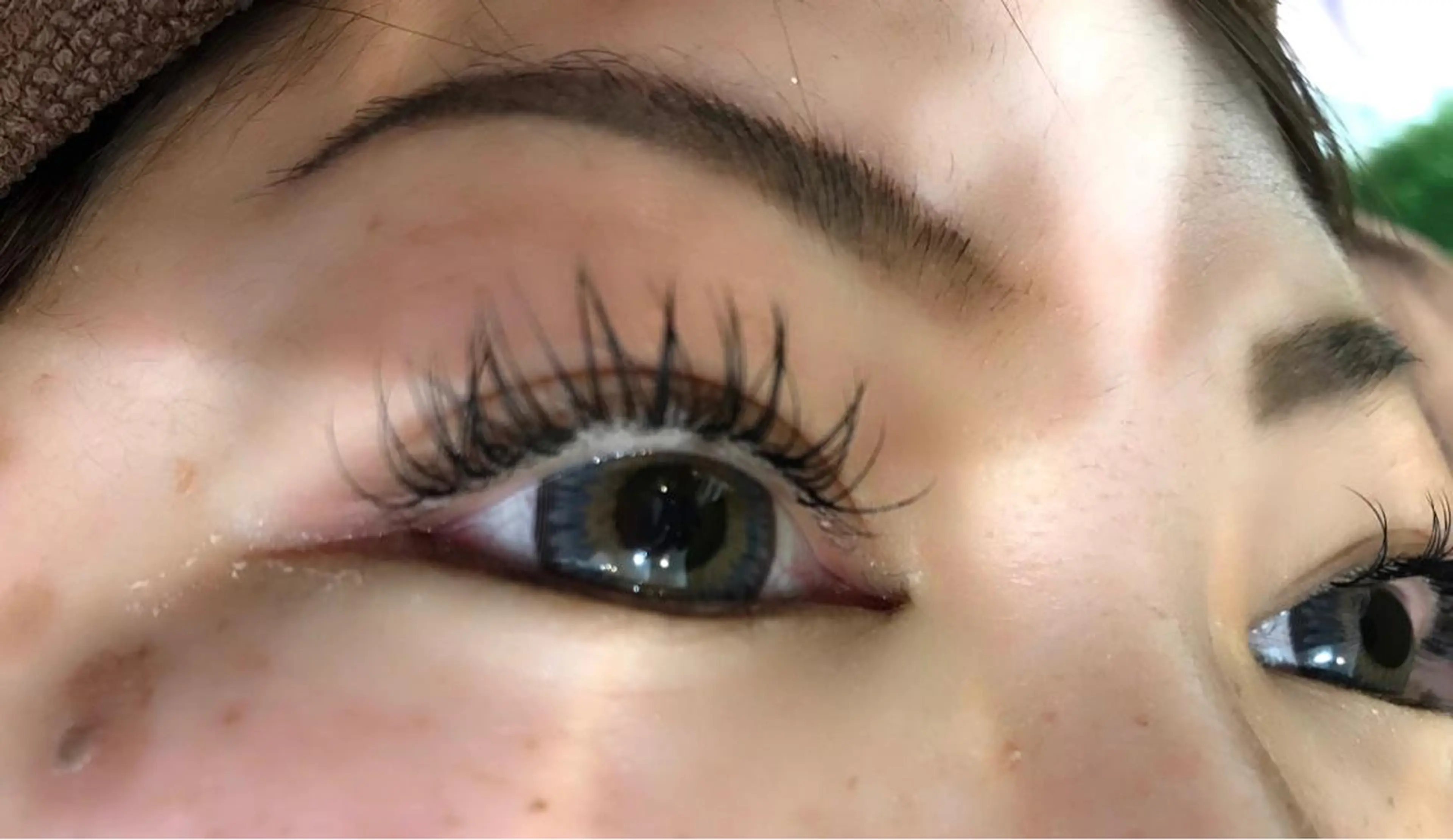 マツエク・マツパ 保子 祐里香のヘアスタイル