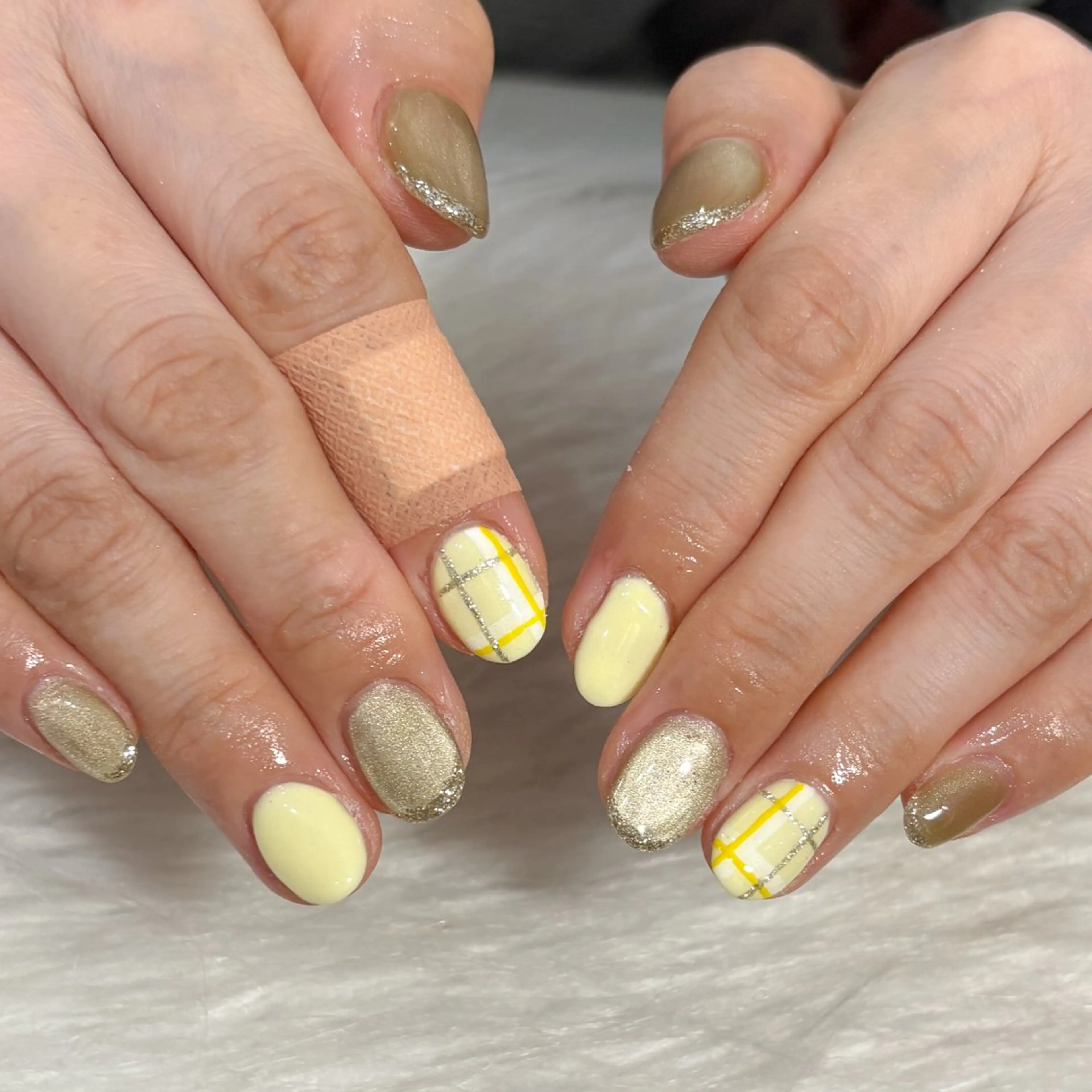 ネイル ハンドネイル LAVISH manaのネイルデザイン