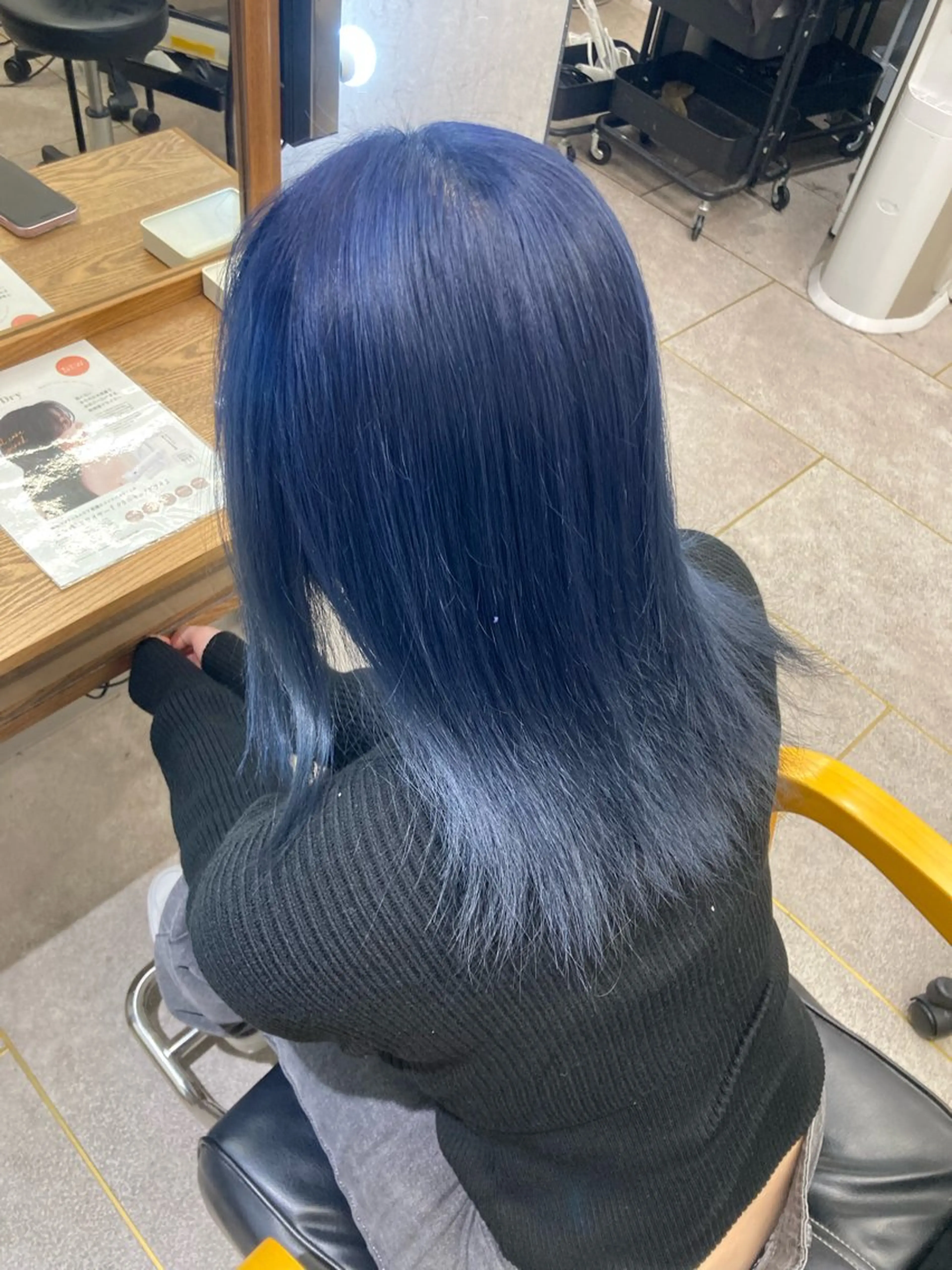 ミディアム カラー たつや/ハイトーン/ バレイヤージュ/寒色のヘアスタイル