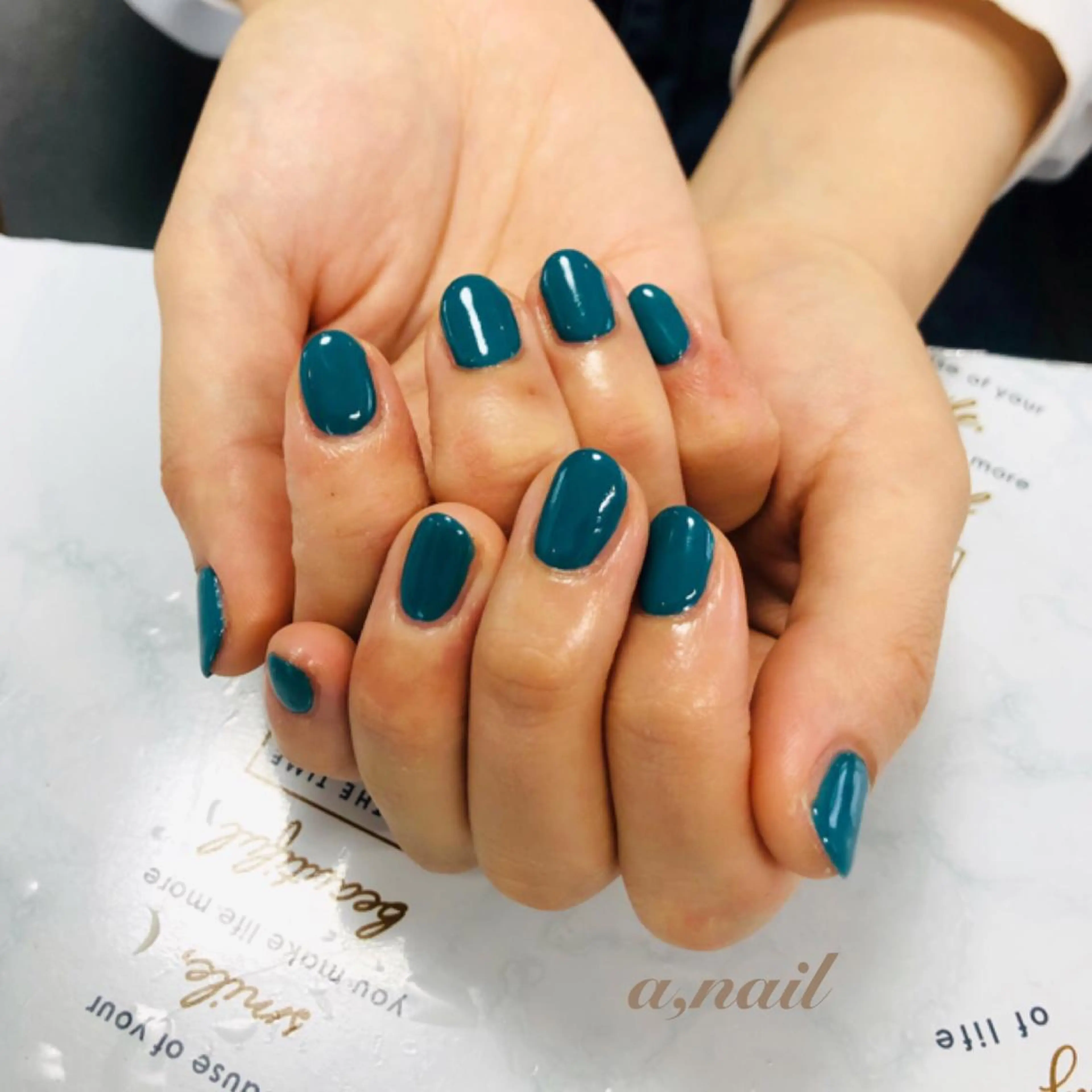 ネイル フットネイル ジェルネイル グラデーション ラメ(グリッター) ラメグラデーション ハンドネイル ネイルサロン エーネイルのネイルデザイン