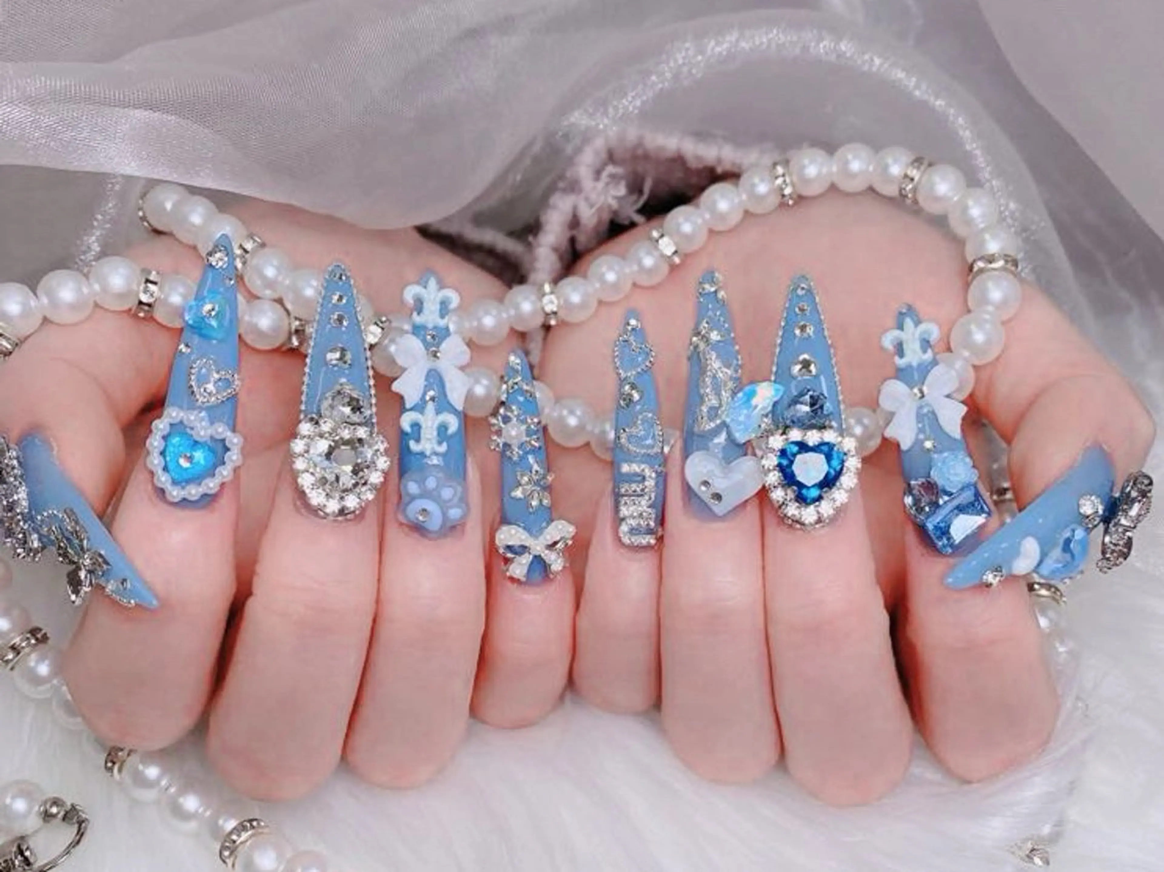 ネイル 成人式 ジェルネイル ロングネイル マグネットネイル ミディアムネイル ハンドネイル MoMoA Nail ネイル長さ出し専門店のネイルデザイン