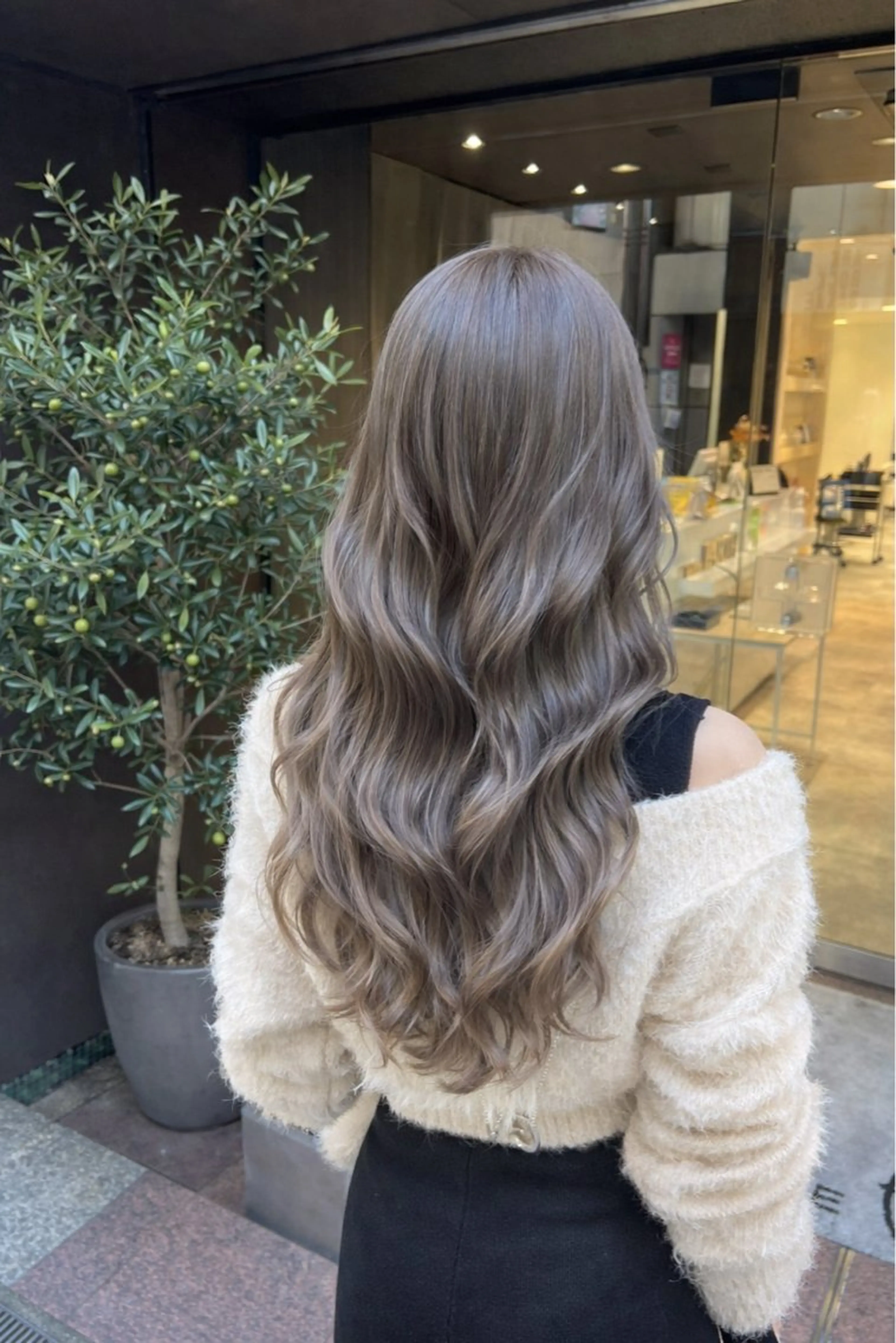 カラー 透明感のある艶髪なら 矢場町駅4番出口すぐのヘアスタイル