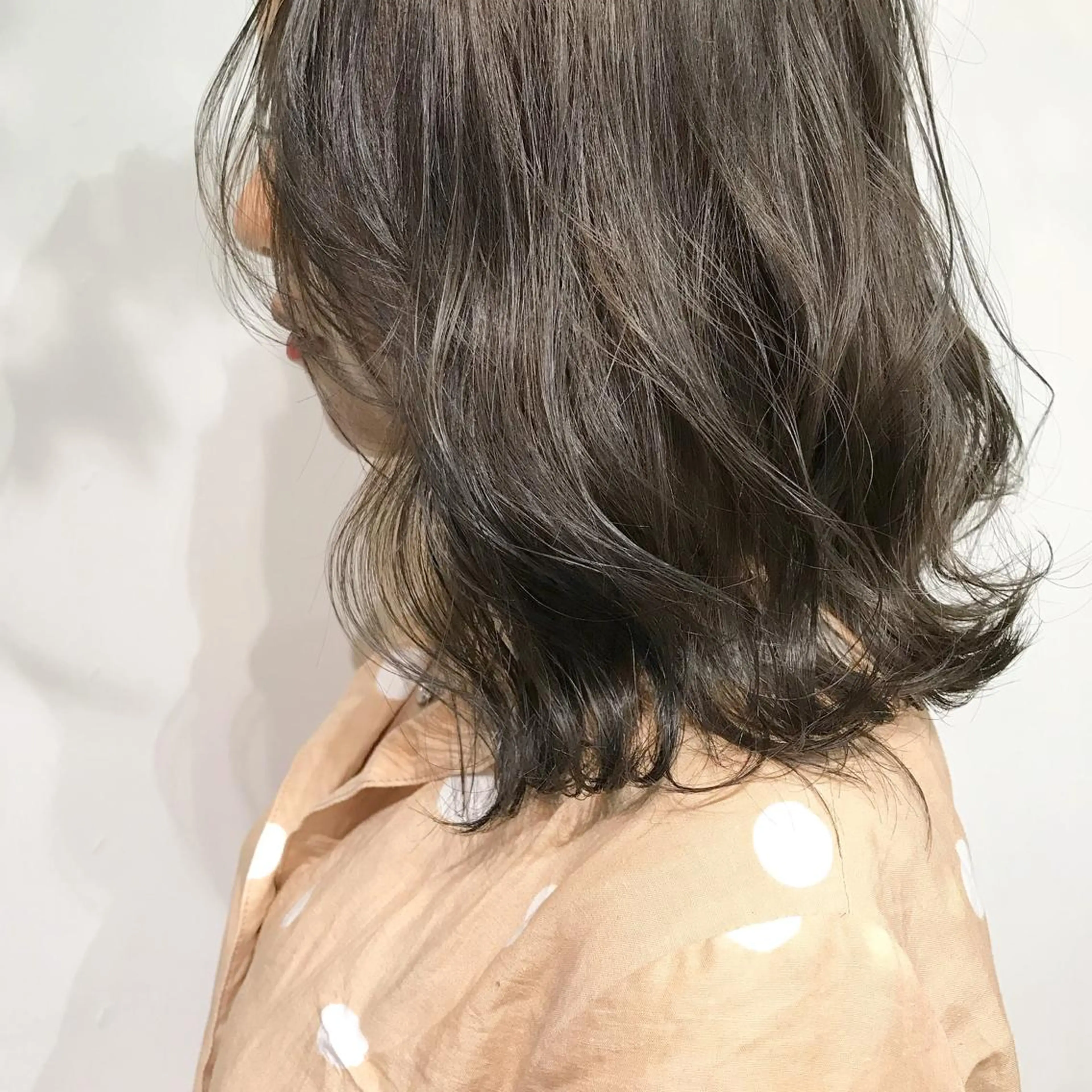 ミディアム カラー ヘアカラー トリートメント レイヤー/顔周り /AKARIのヘアスタイル