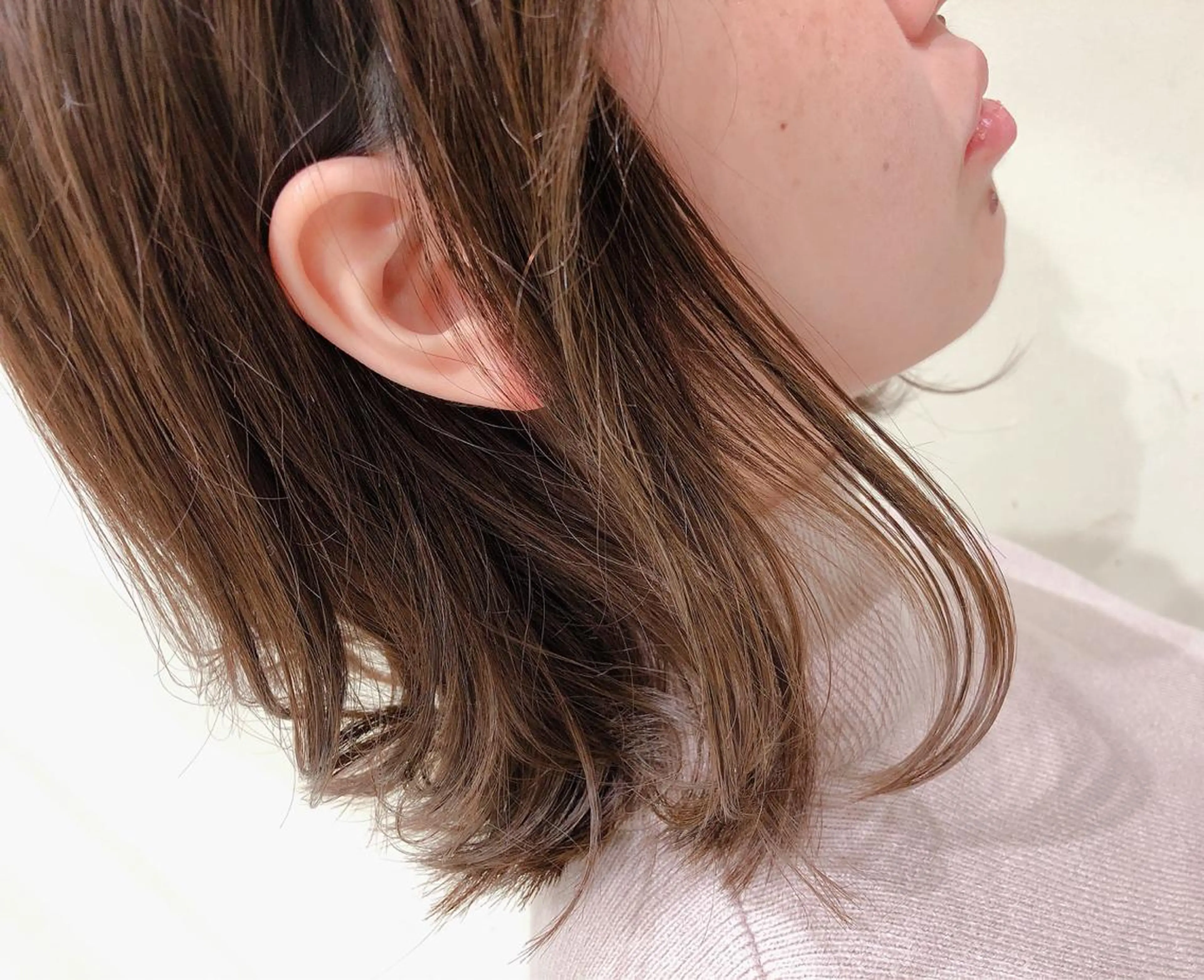 カラー グレージュ ミント 安藤 明日翔のヘアスタイル