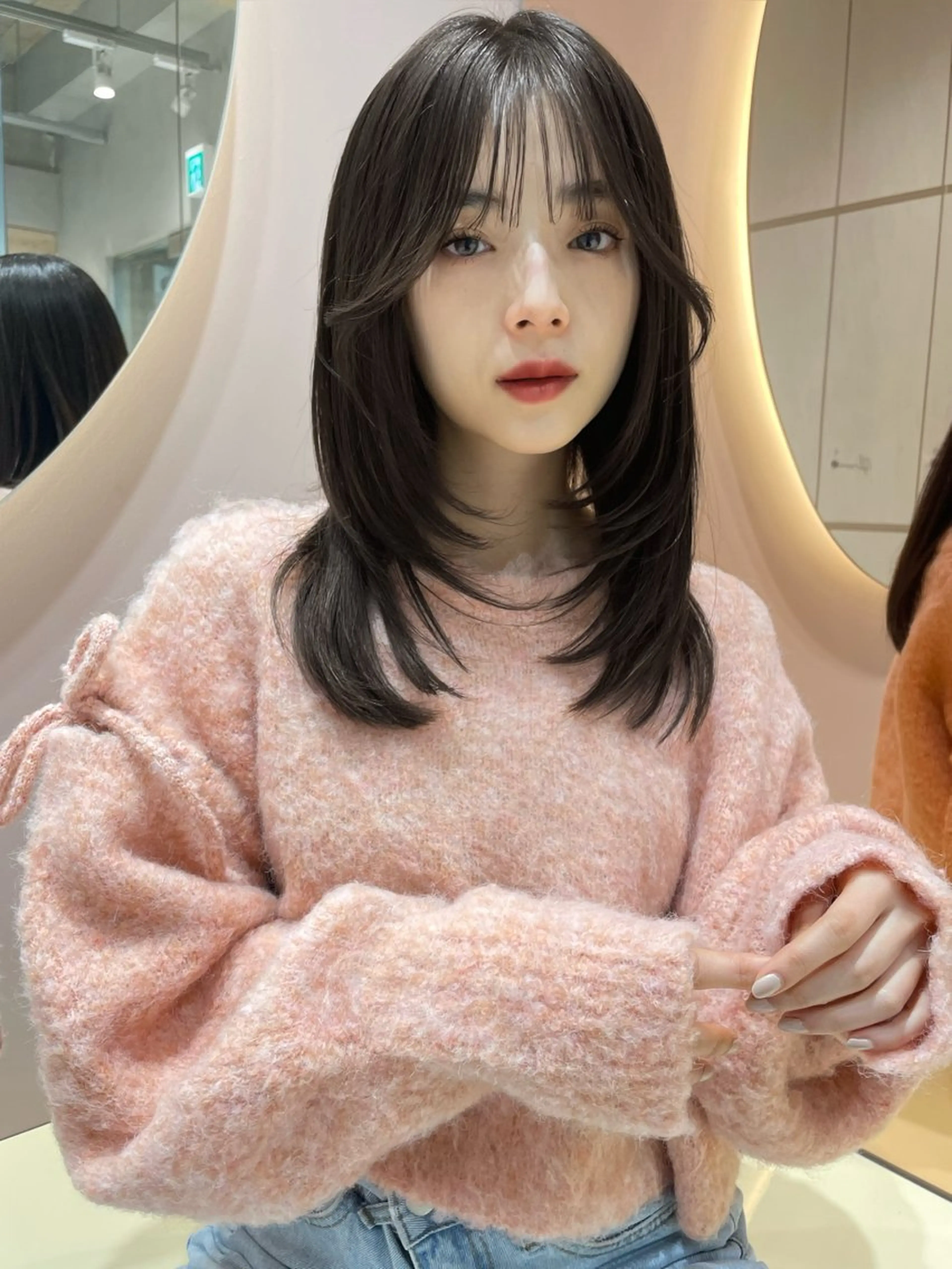 ミディアム くびれヘア ヨシンモリ 韓国風ヘア レイヤー縮毛矯正 ささきすずね💗のヘアスタイル