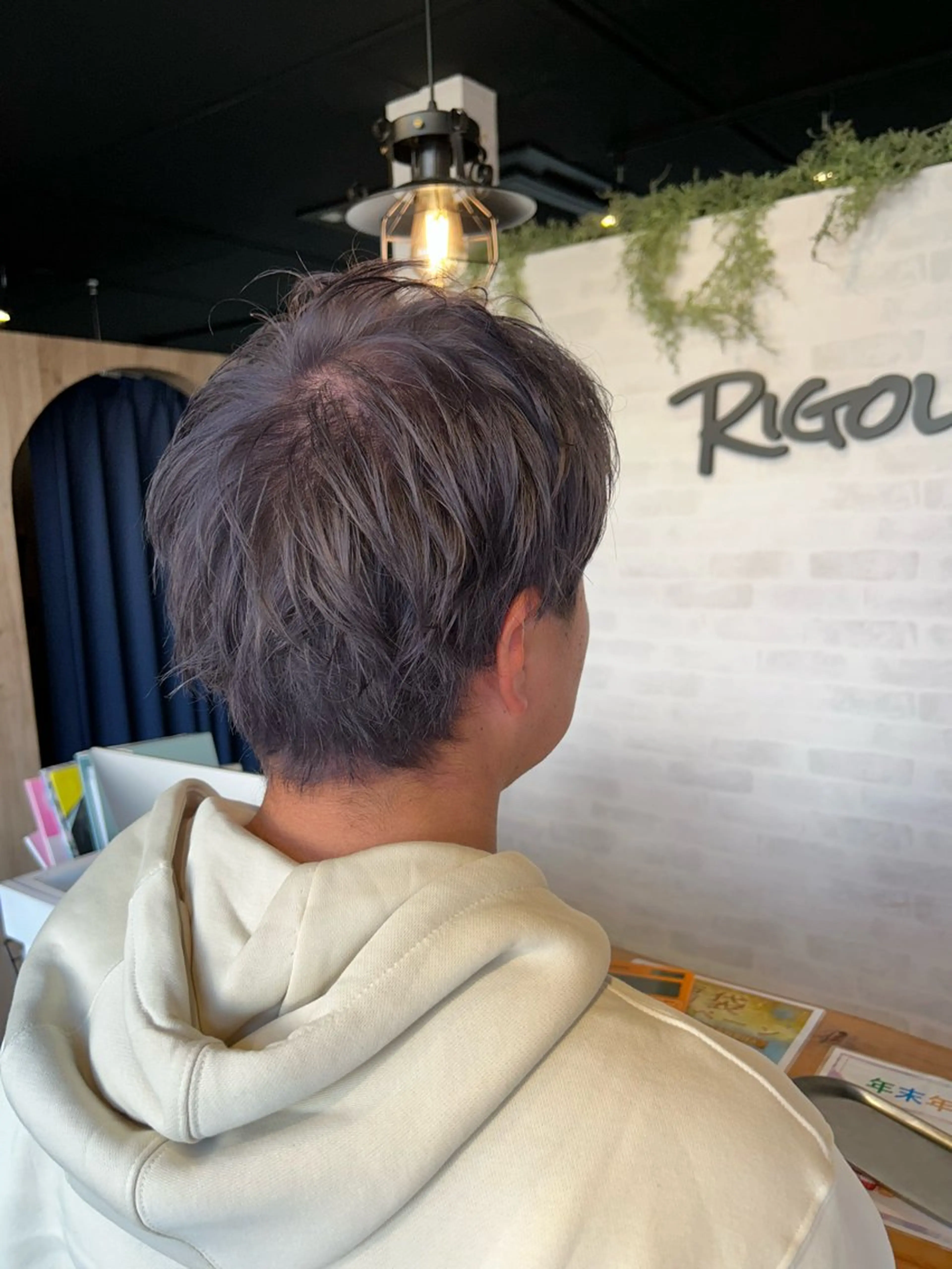 カラー メンズ シルバー カット ヘアカラー Rigoletto所属・ショート/レイヤー 🎀細沼玲花のヘアスタイル