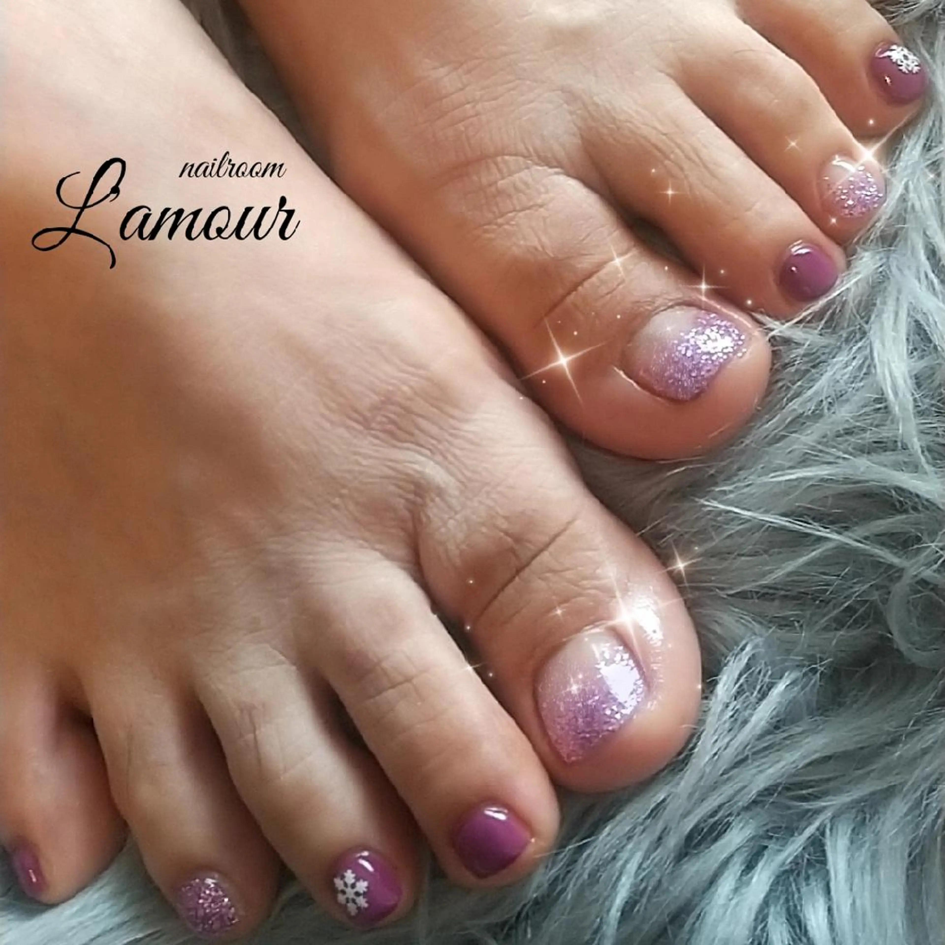 ラメグラ&ホログラ👣の写真
