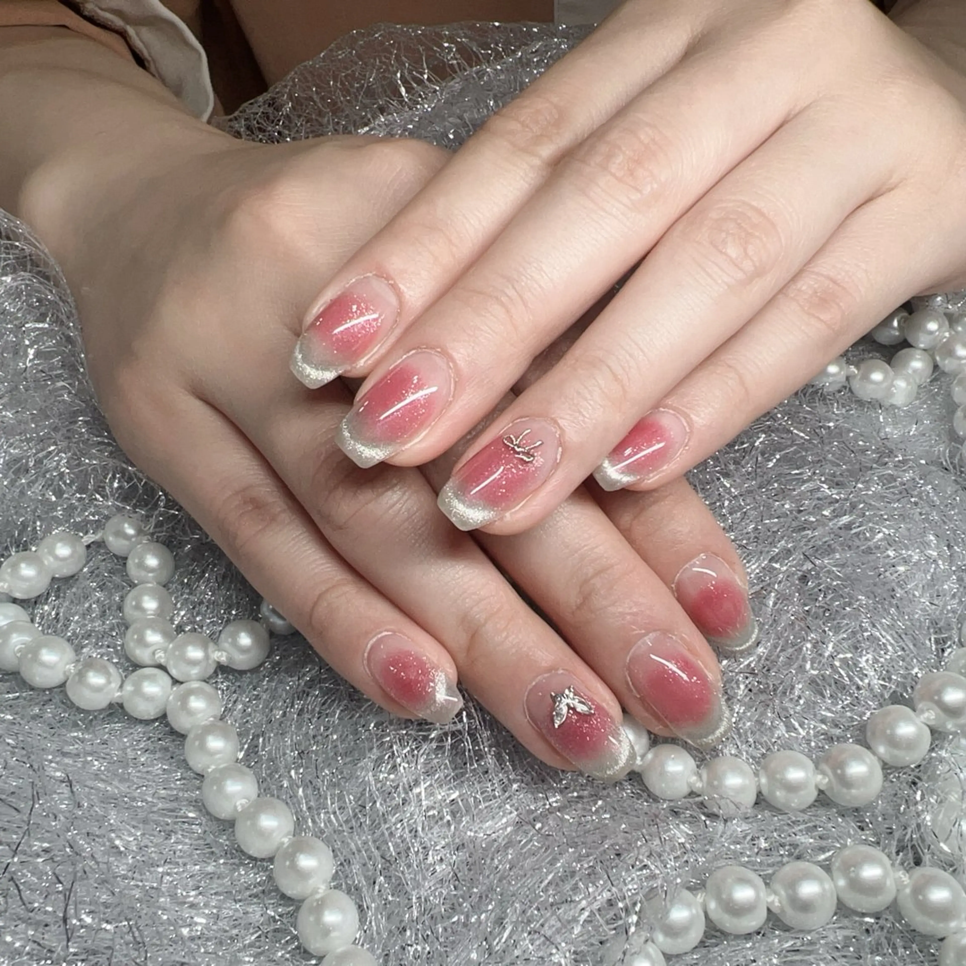 ネイル カジュアル チークネイル フットネイル フレンチネイル ジェルネイル ハンドネイル More Glam 池袋東口店のネイルデザイン