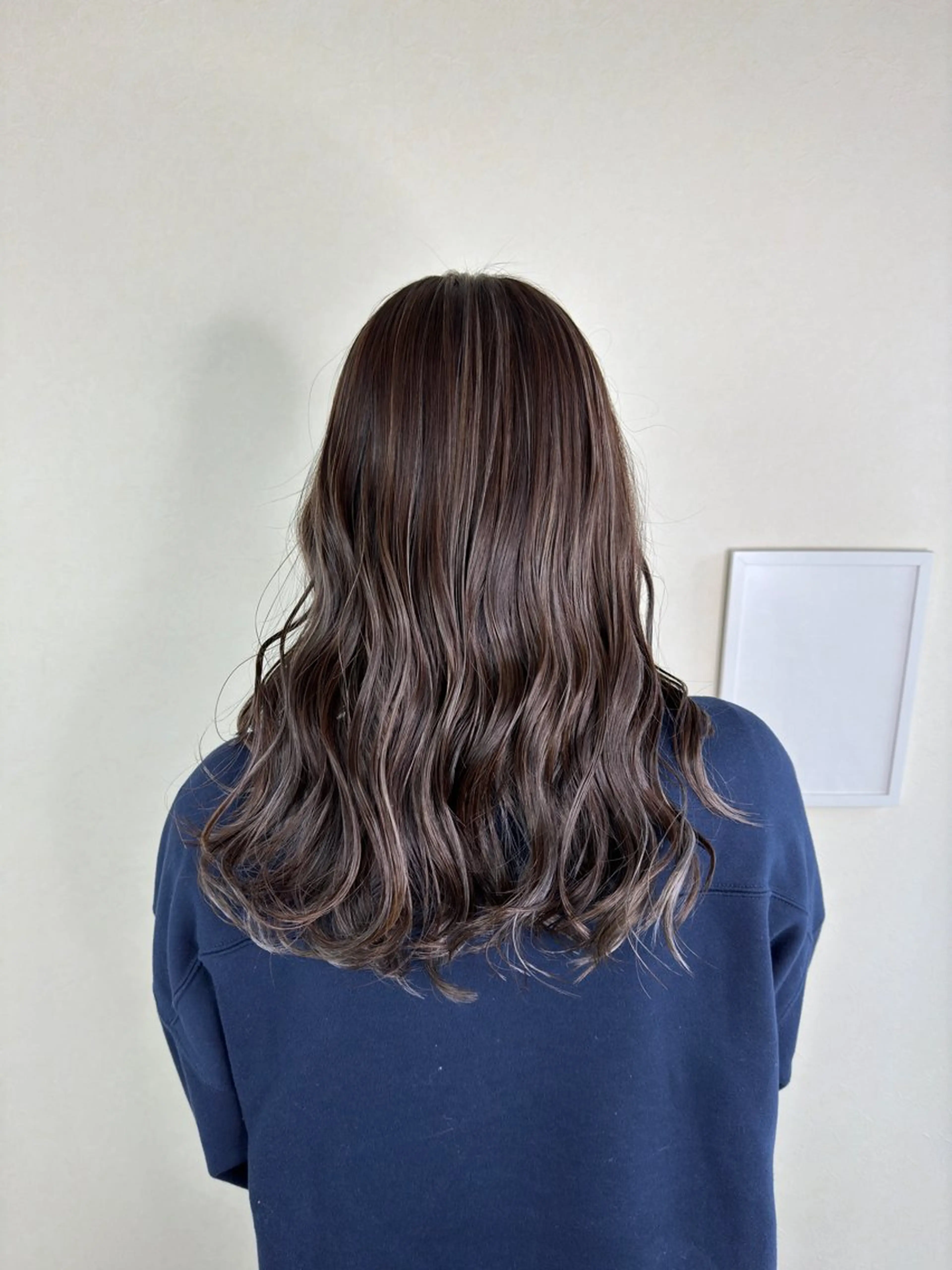 セミロング カラー ベージュカラー ハイライトカラー ハイライト カット ヘアカラー トリートメント ハイライトカラー✨ グレージュ✨鎌倉光洋のヘアスタイル