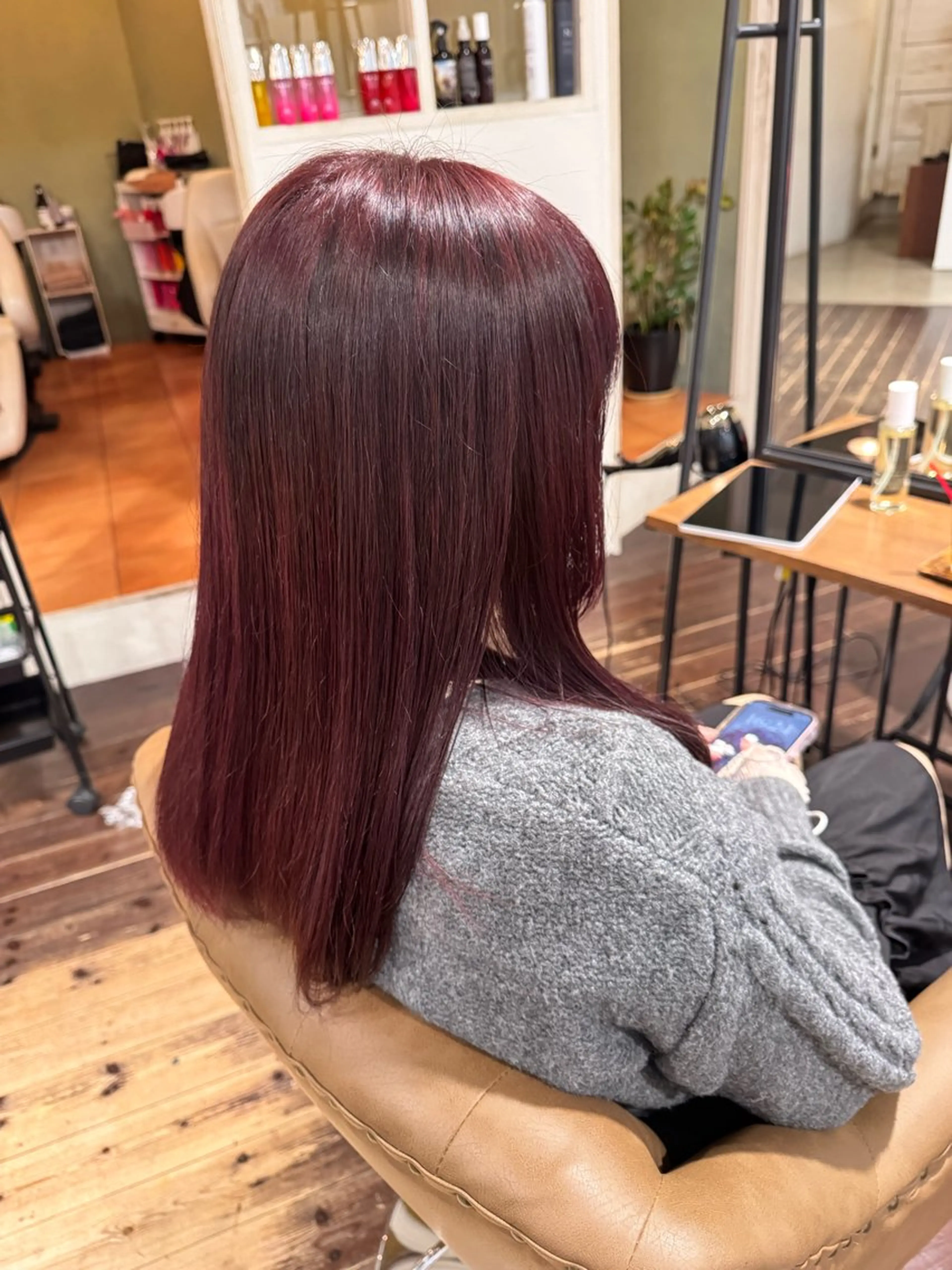 カラー ヘアカラー 菰田 愛輝のヘアスタイル