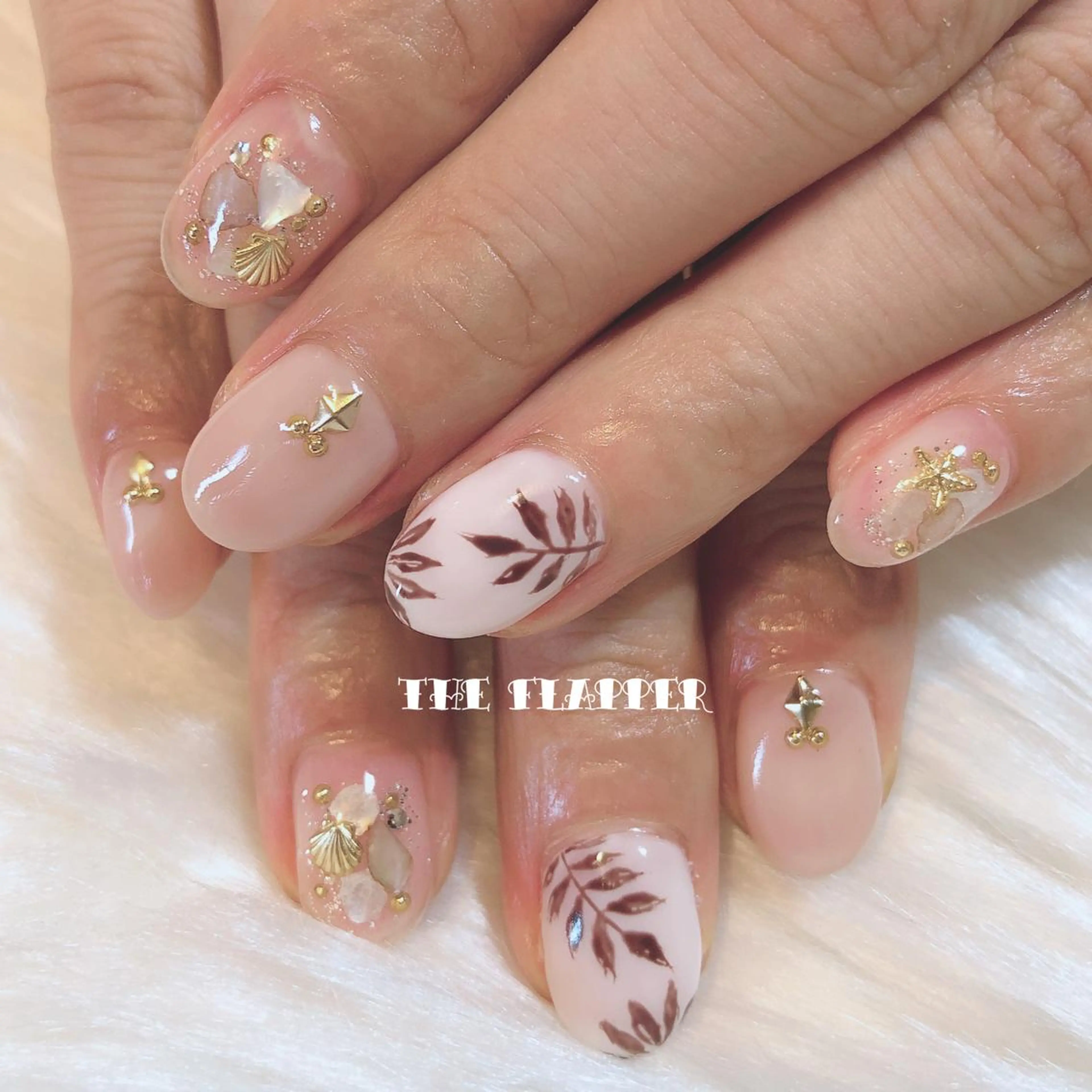 ネイル 持ち込み ハンドネイル フットネイル NailStudio THE FLAPPER所属・THE FLAPPERのネイルデザイン