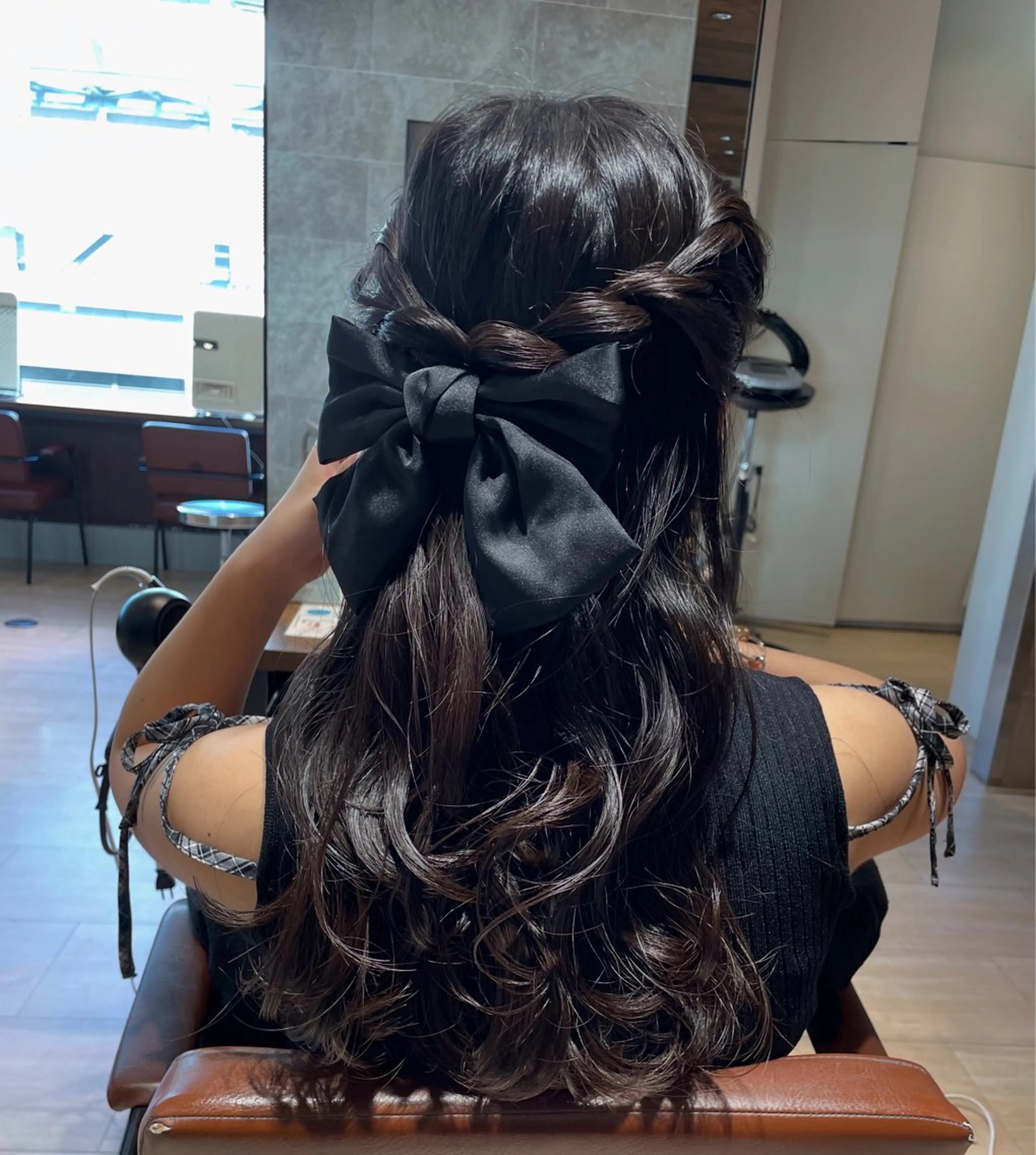 ヘアアレンジ ハーフアップ ヘアセット 艶カラー/アレンジ/ はまぐちうみのヘアスタイル