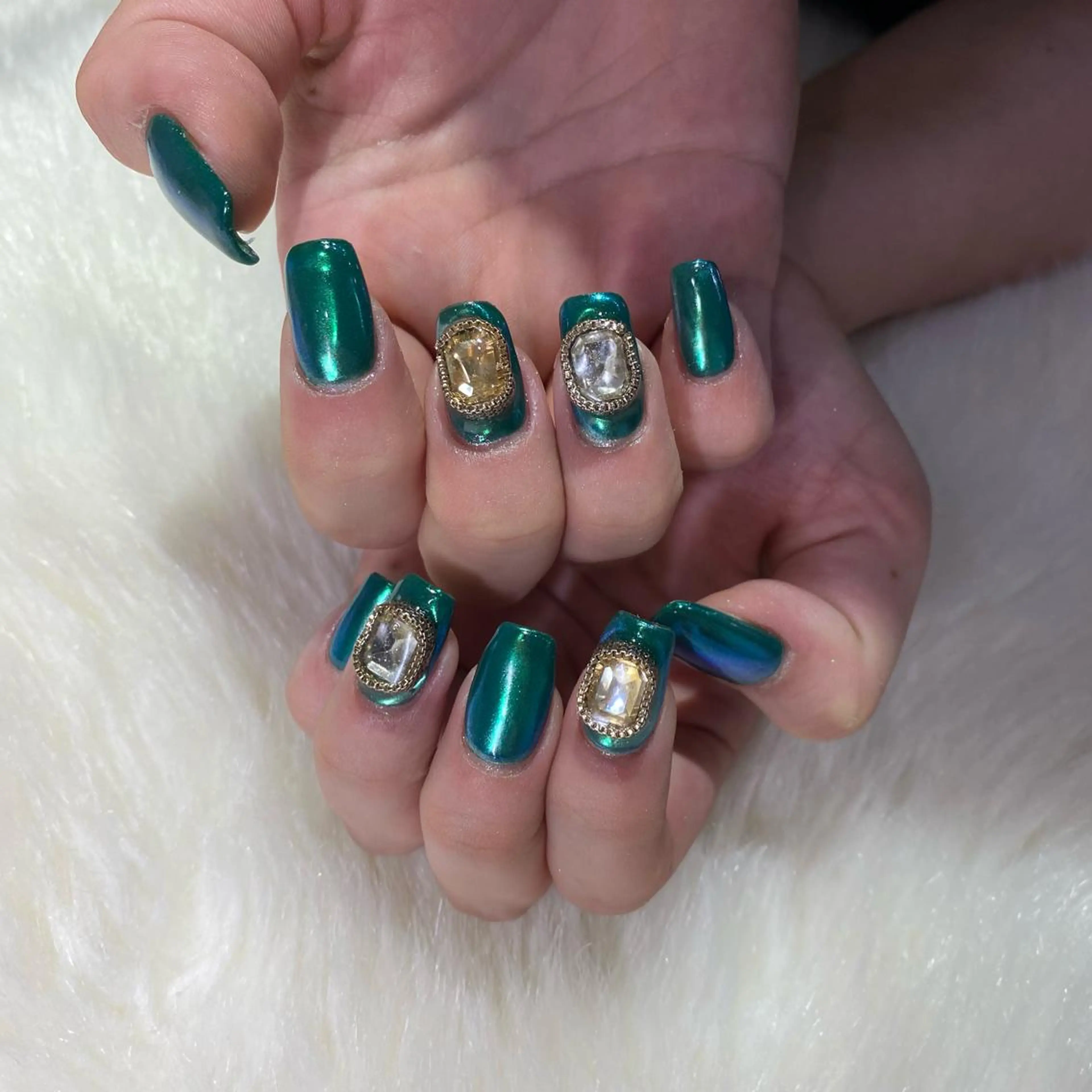 ネイル ハンドネイル Amber21.所属・Nagahama Akariのネイルデザイン