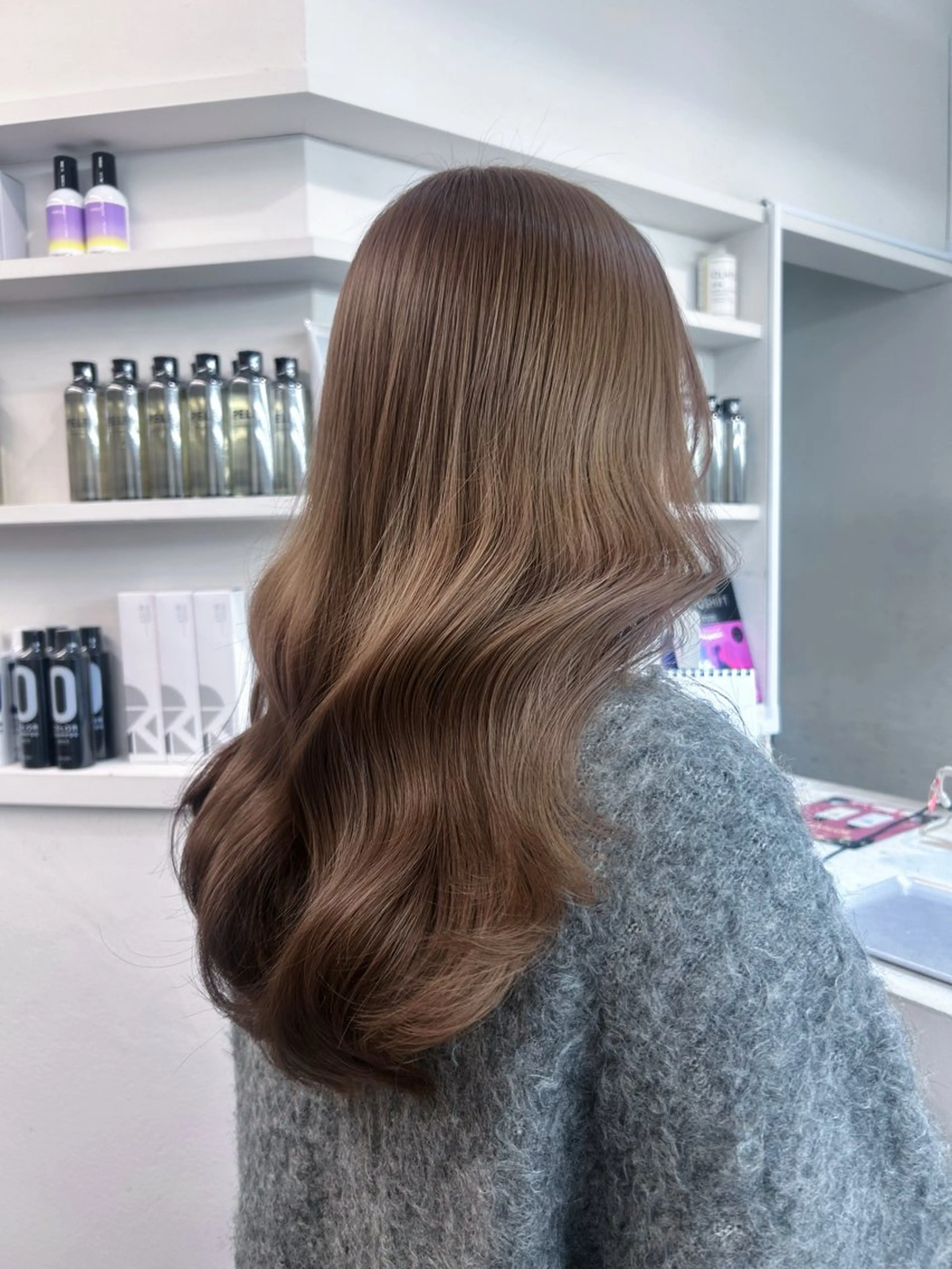 ロング カラー ブリーチ ブラウンカラー ブリーチなしカラー カット ヘアカラー トリートメント PELE所属・💍透明感 💖艶ミルクティーのヘアスタイル