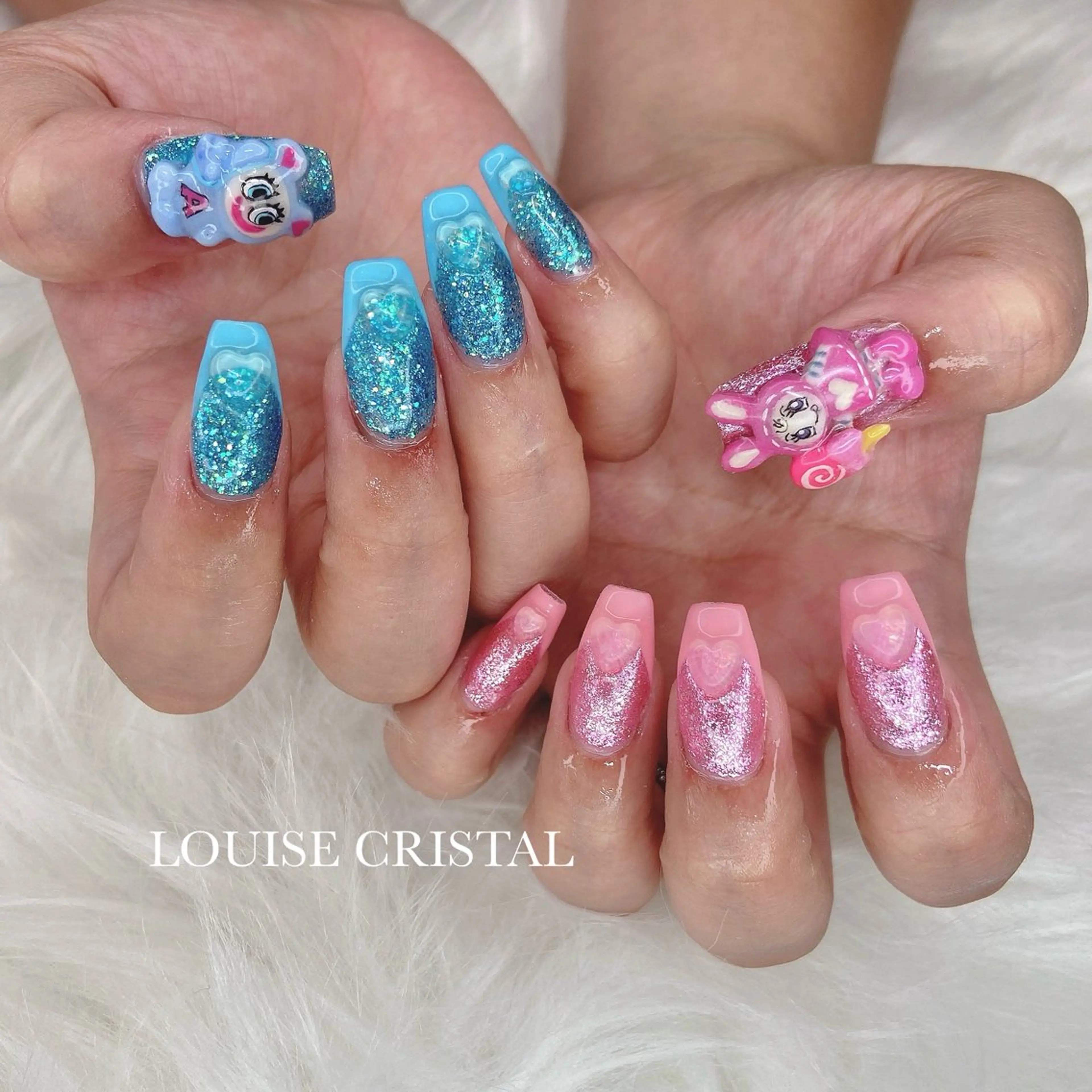 ネイル ハンドネイル LOUISE CRYSTALのネイルデザイン