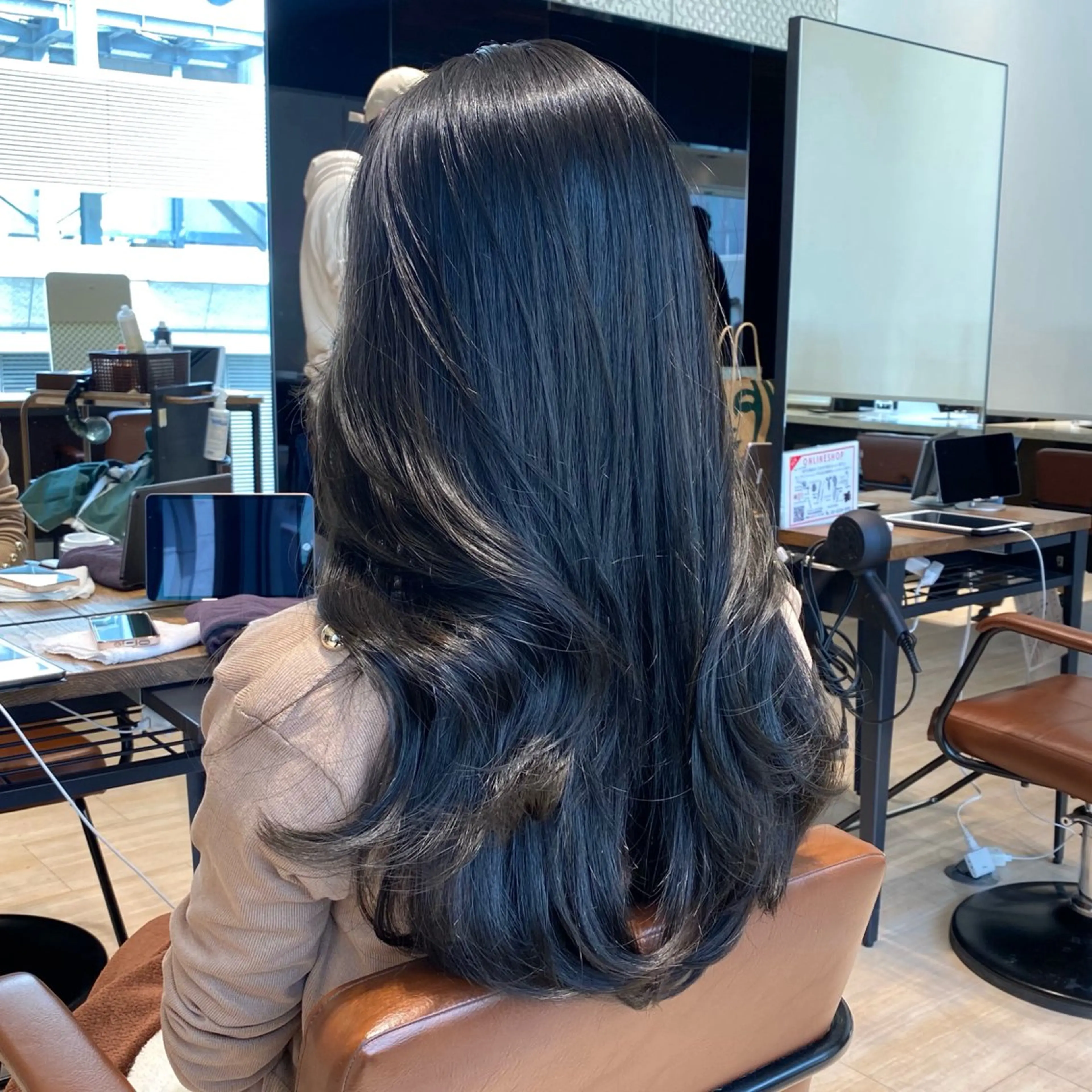 ロング カラー レイヤー/顔周り /透明感🩶高橋大のヘアスタイル