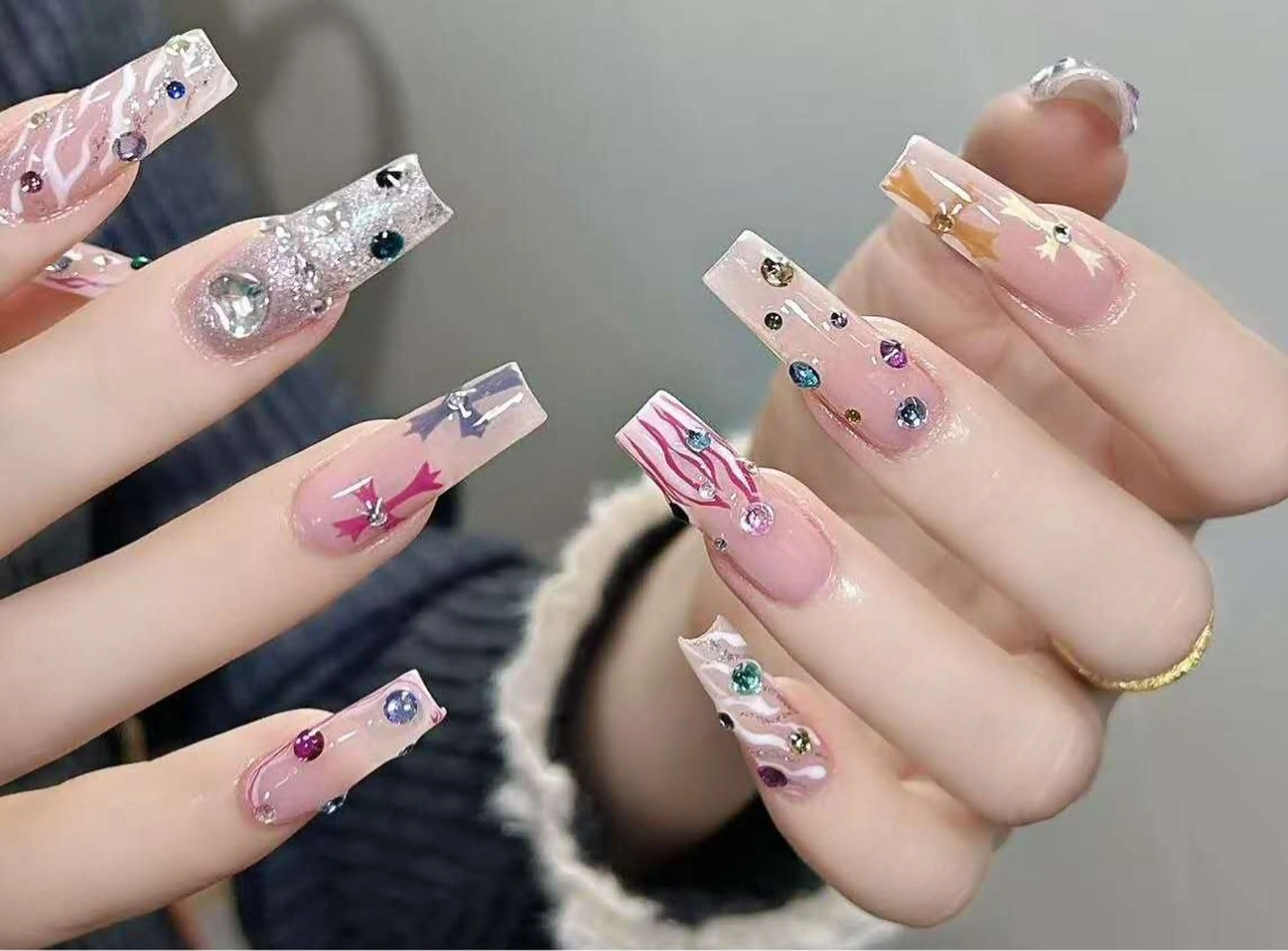 ネイル オーロラネイル フラワーネイル フットネイル フレンチネイル ジェルネイル ハンドネイル 相沢 さやかのネイルデザイン