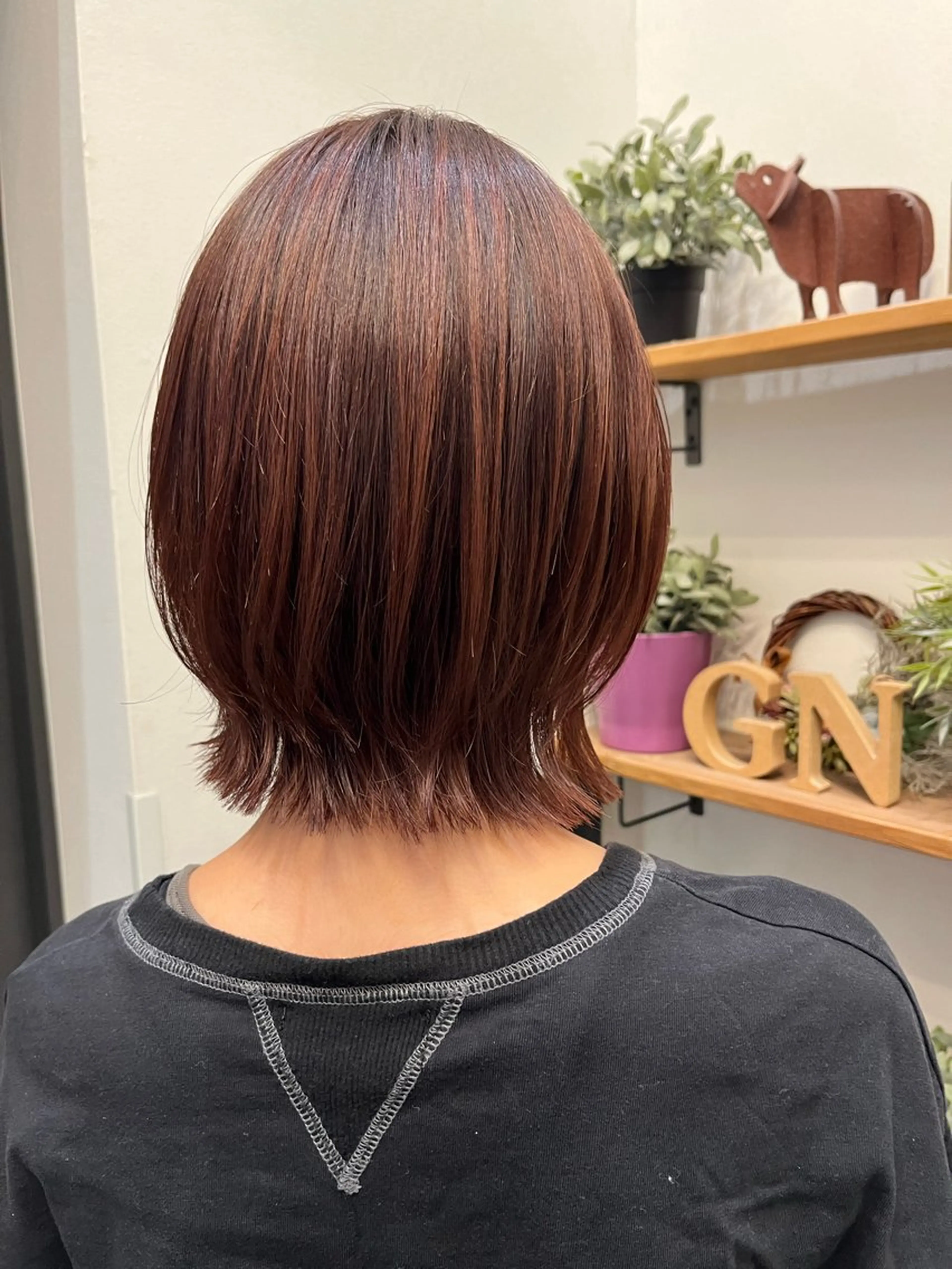 ミディアム ボブレイヤー ボブ レイヤーカット 鈴木 菜々映のヘアスタイル