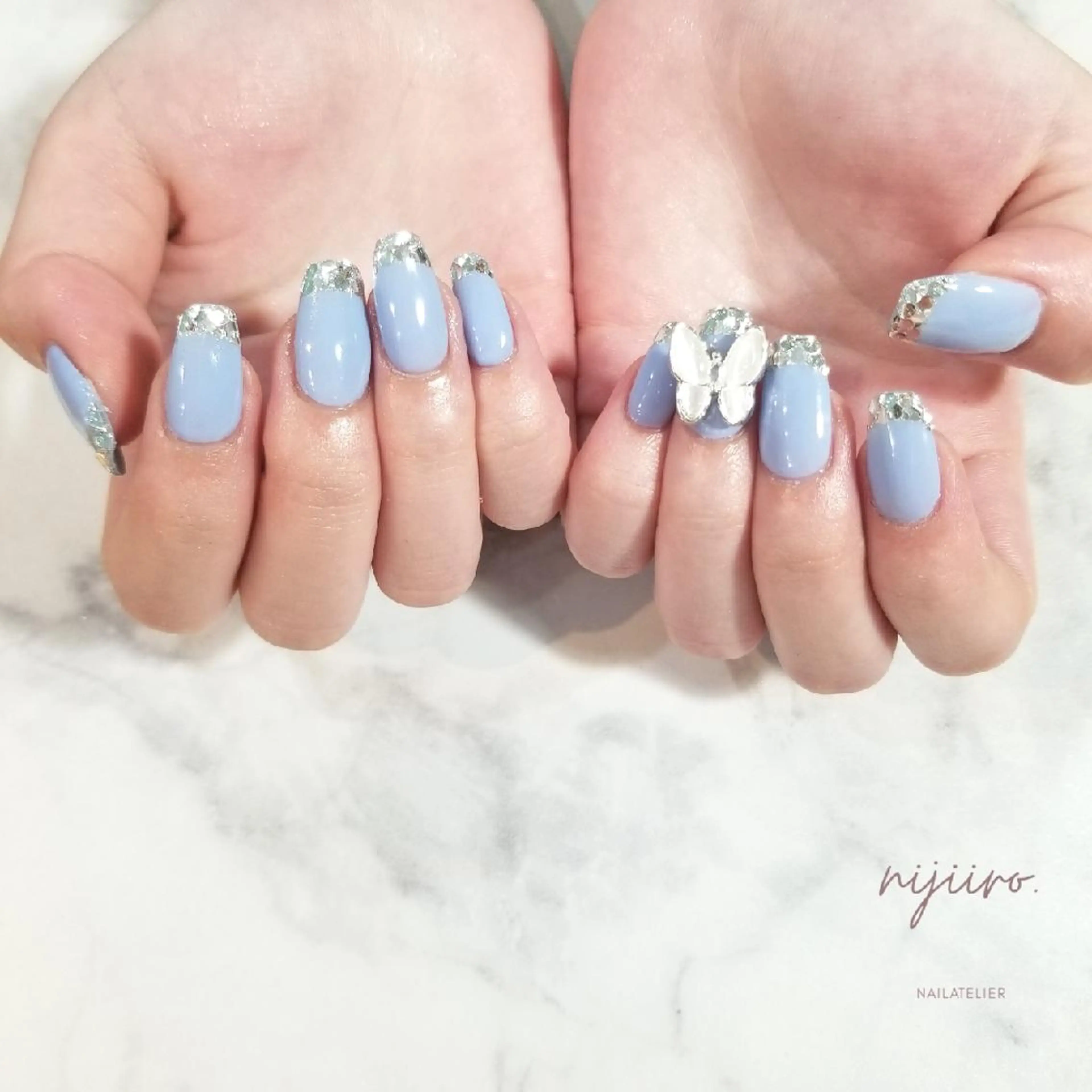 ネイル フレンチネイル ガラスフレンチ ハンドネイル nailatelier nijiiro.所属・nijiiro🌈 サトウのネイルデザイン