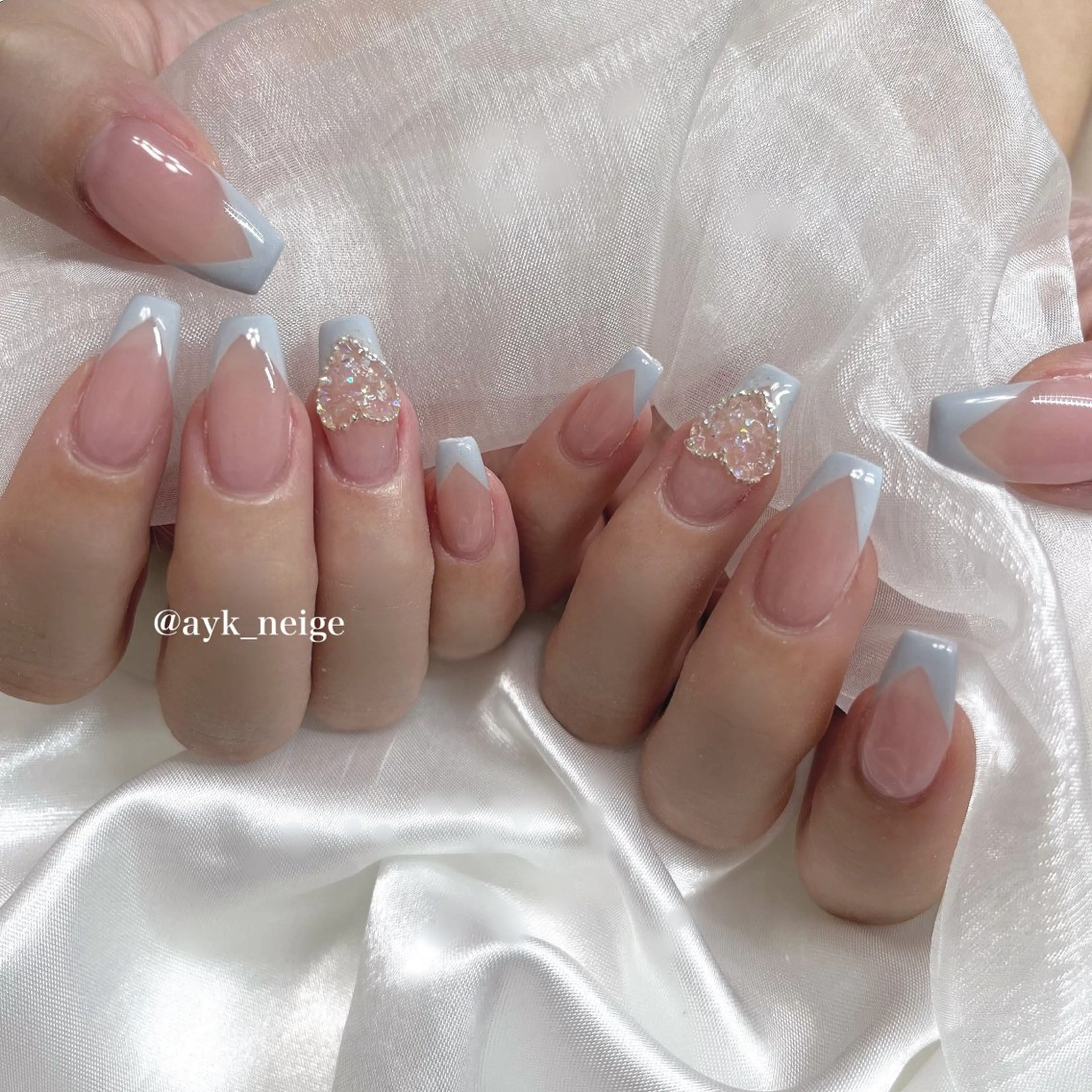 ネイル フットネイル フレンチネイル キラキラネイル 韓国ネイル マグネットネイル n'eige nail所属・大谷 綾香のネイルデザイン
