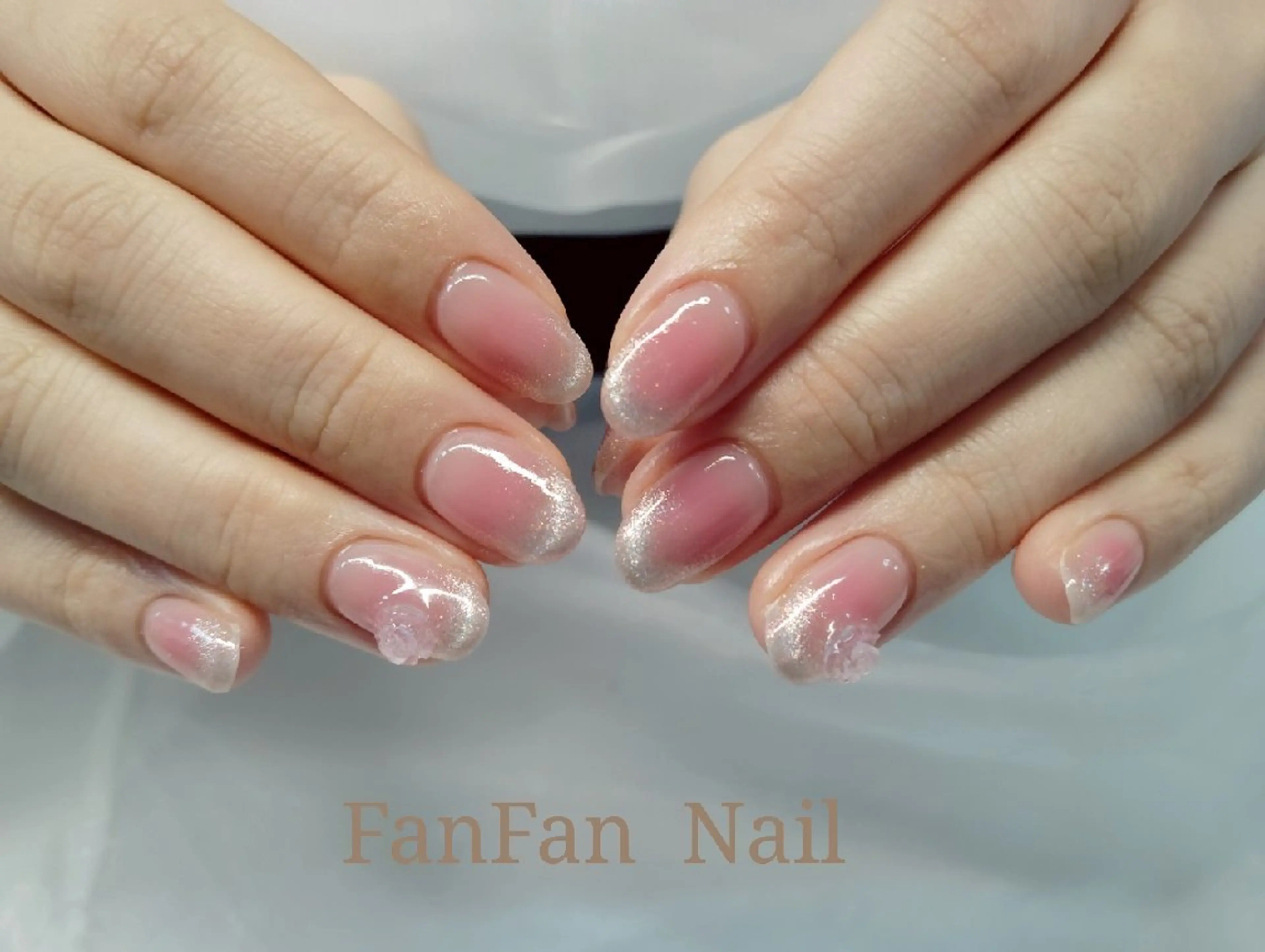 ネイル チークネイル フレンチネイル マグネットネイル マグネットフレンチ RUE FANFANNAILのネイルデザイン