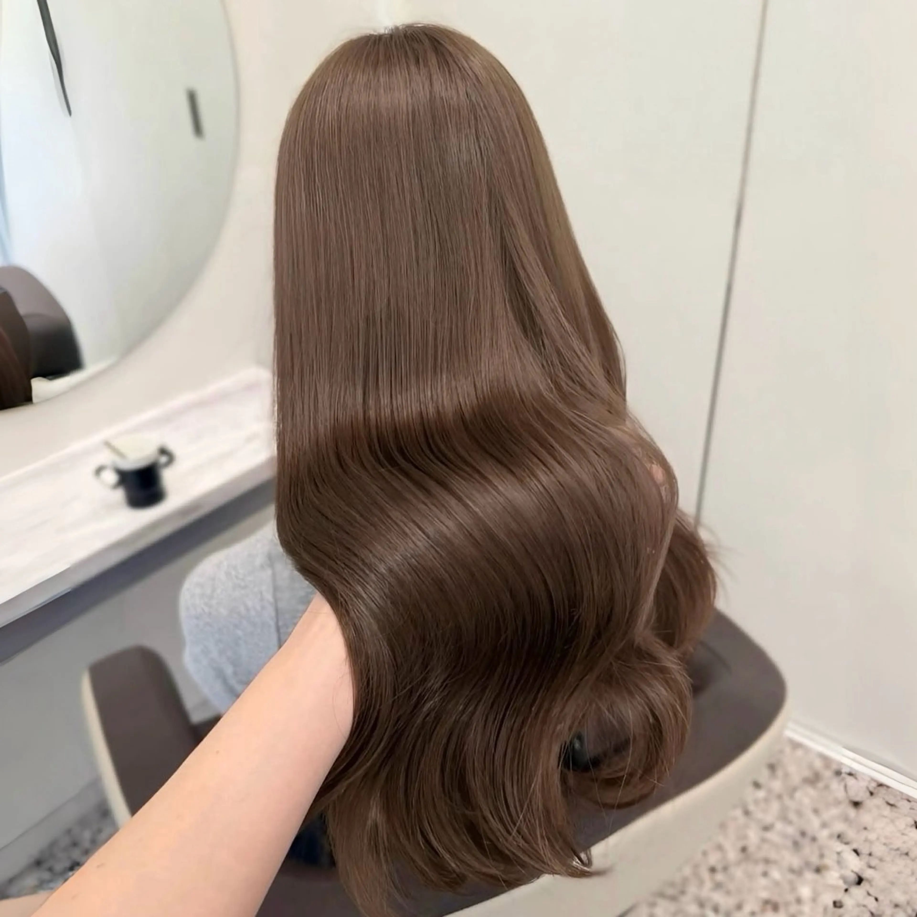 ロング カラー ベージュカラー ブリーチ ケアカラー オリーブベージュ カット ヘアカラー トリートメント モテ韓国ヘア/ レイヤー🤍RIKAのヘアスタイル