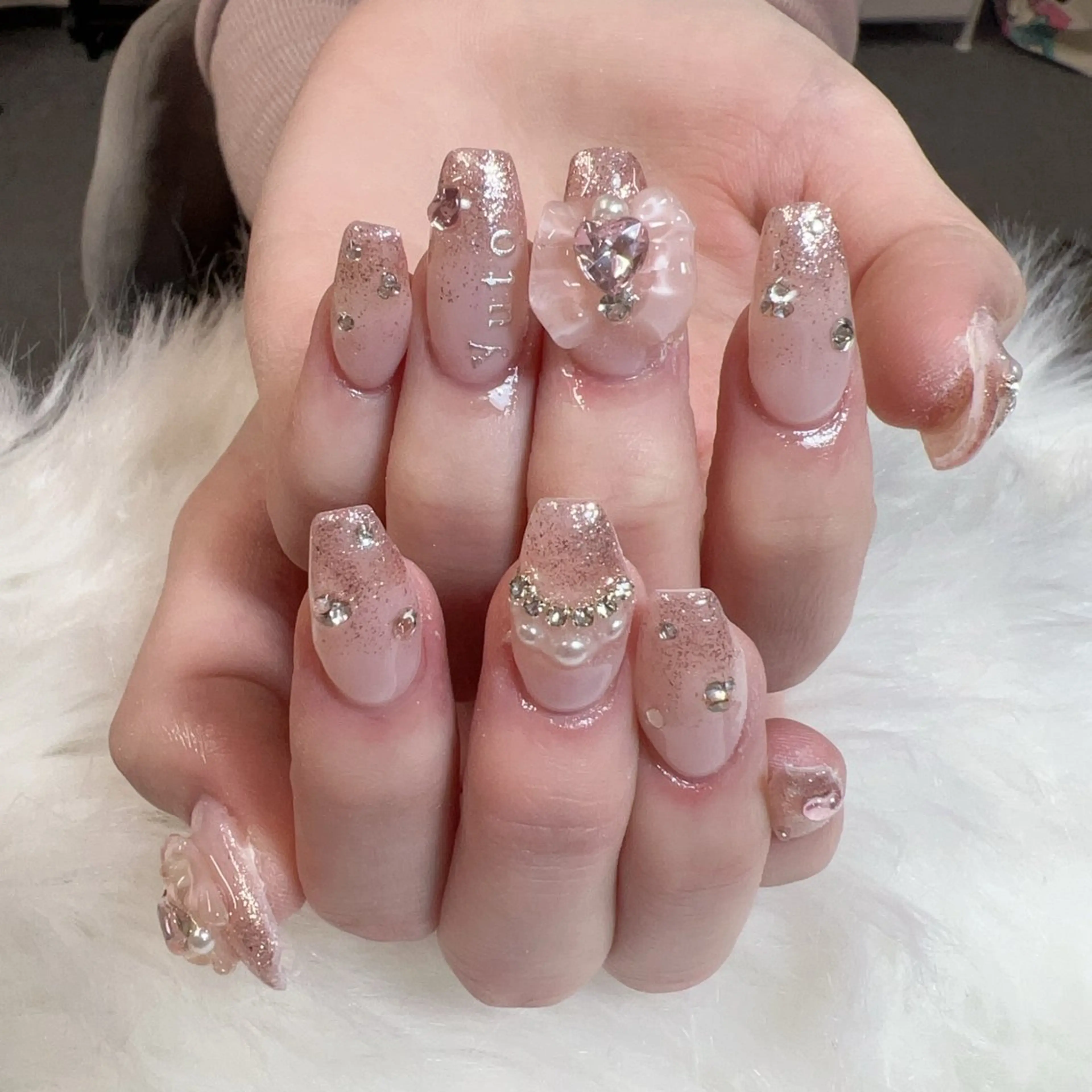 ネイル ハンドネイル 🎀nana🫧 ワンホンネイル🎀のネイルデザイン