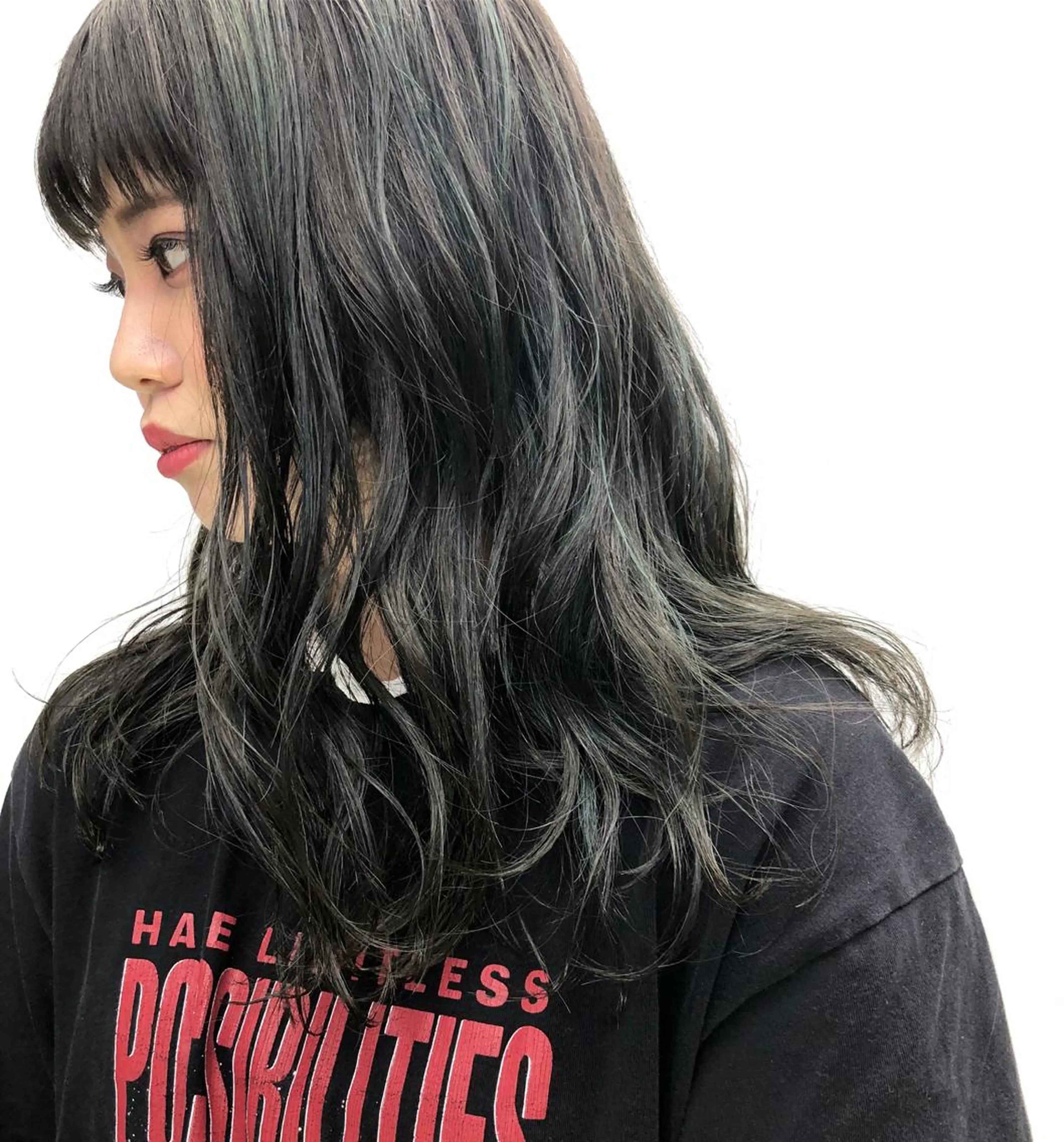 セミロング カラー ニシオカ タクヤのヘアスタイル