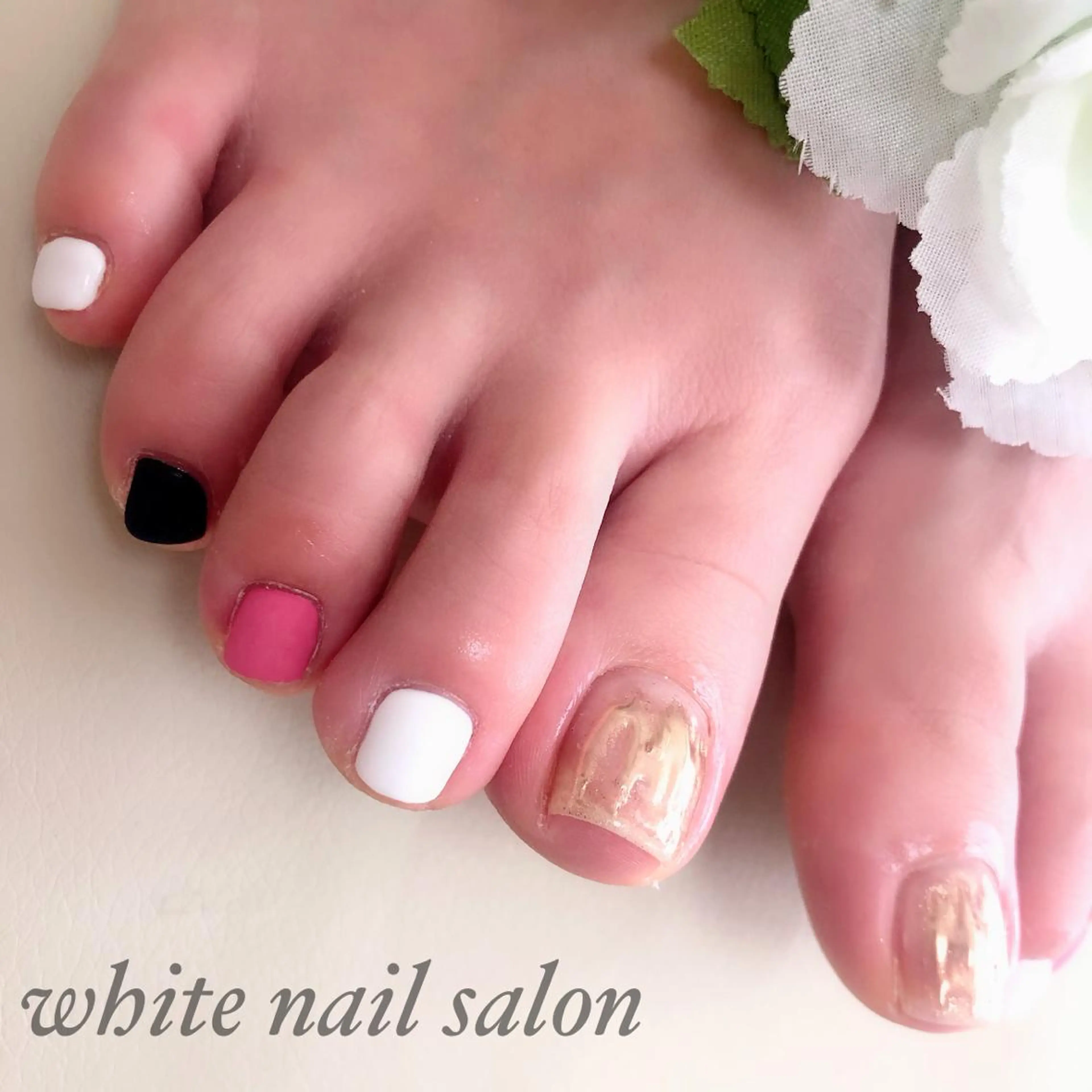 ネイル アートネイル フレンチネイル ジェルネイル ハードジェル 持ち込み フットネイル white nail salonのネイルデザイン