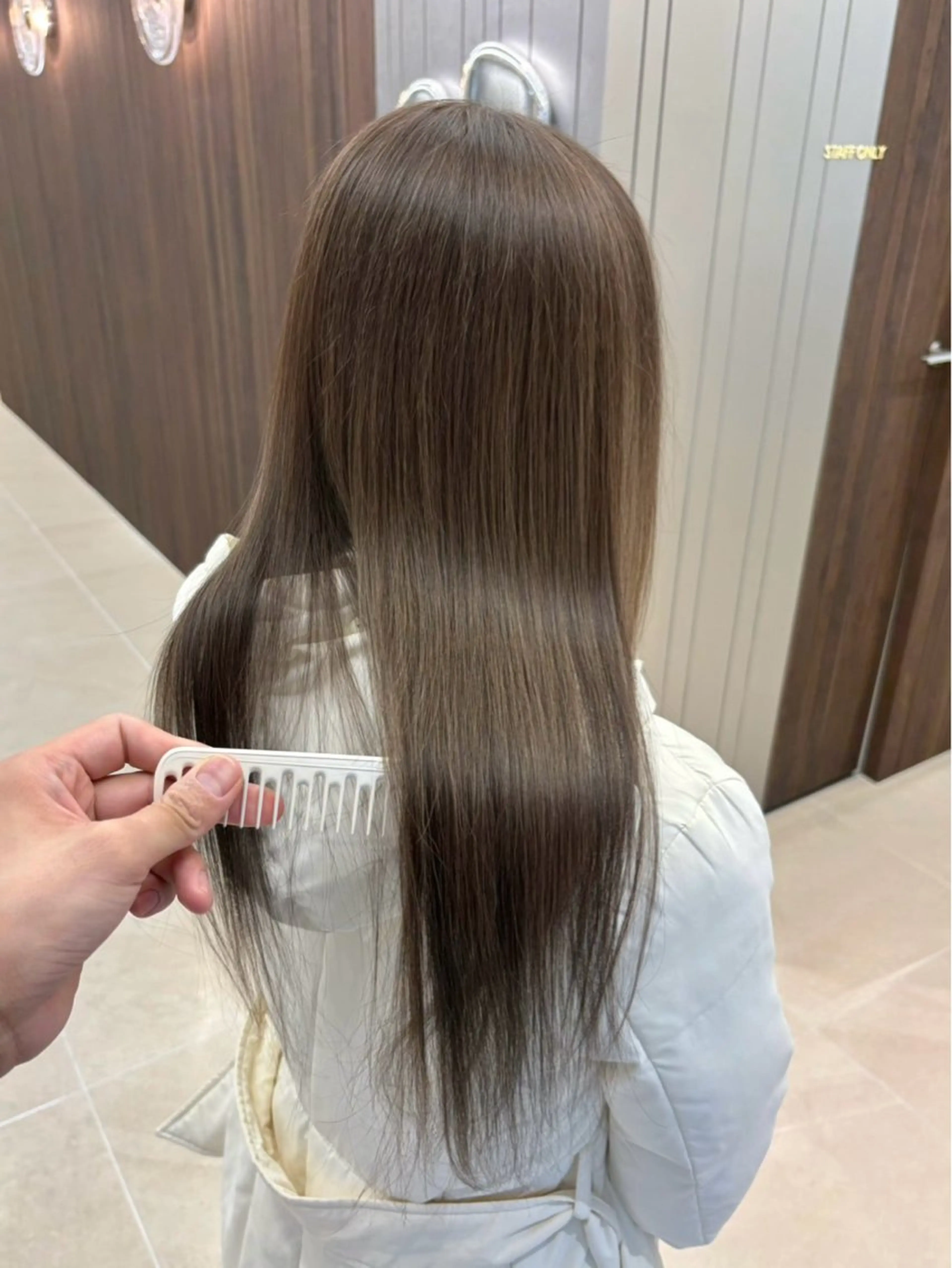 ロング レイヤーカット 縮毛矯正 PULSE yokohama所属・横浜駅/韓国レイヤー カット/髪質改善のヘアスタイル