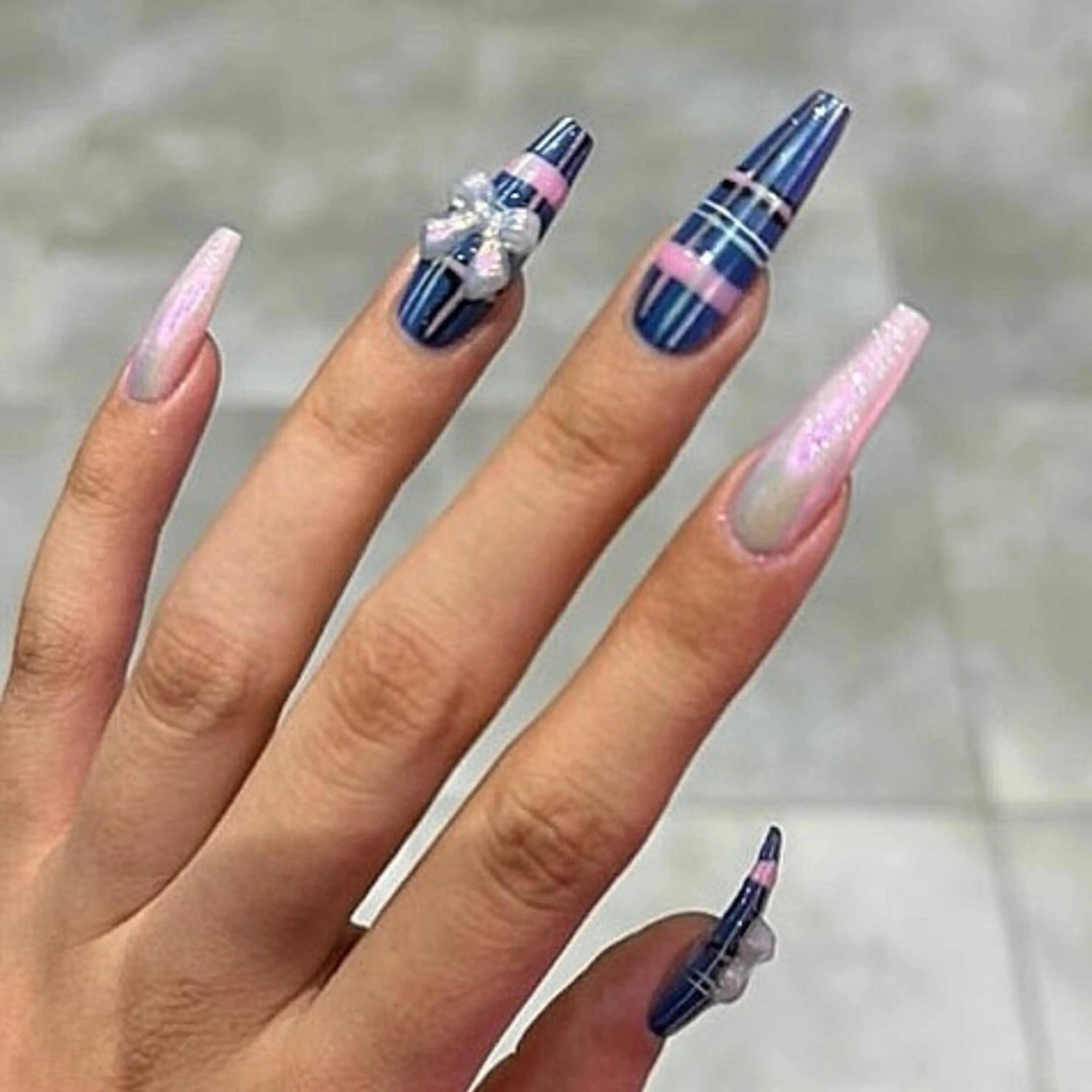 ネイル Bonnal所属・Manamǐ 個性派のネイルデザイン