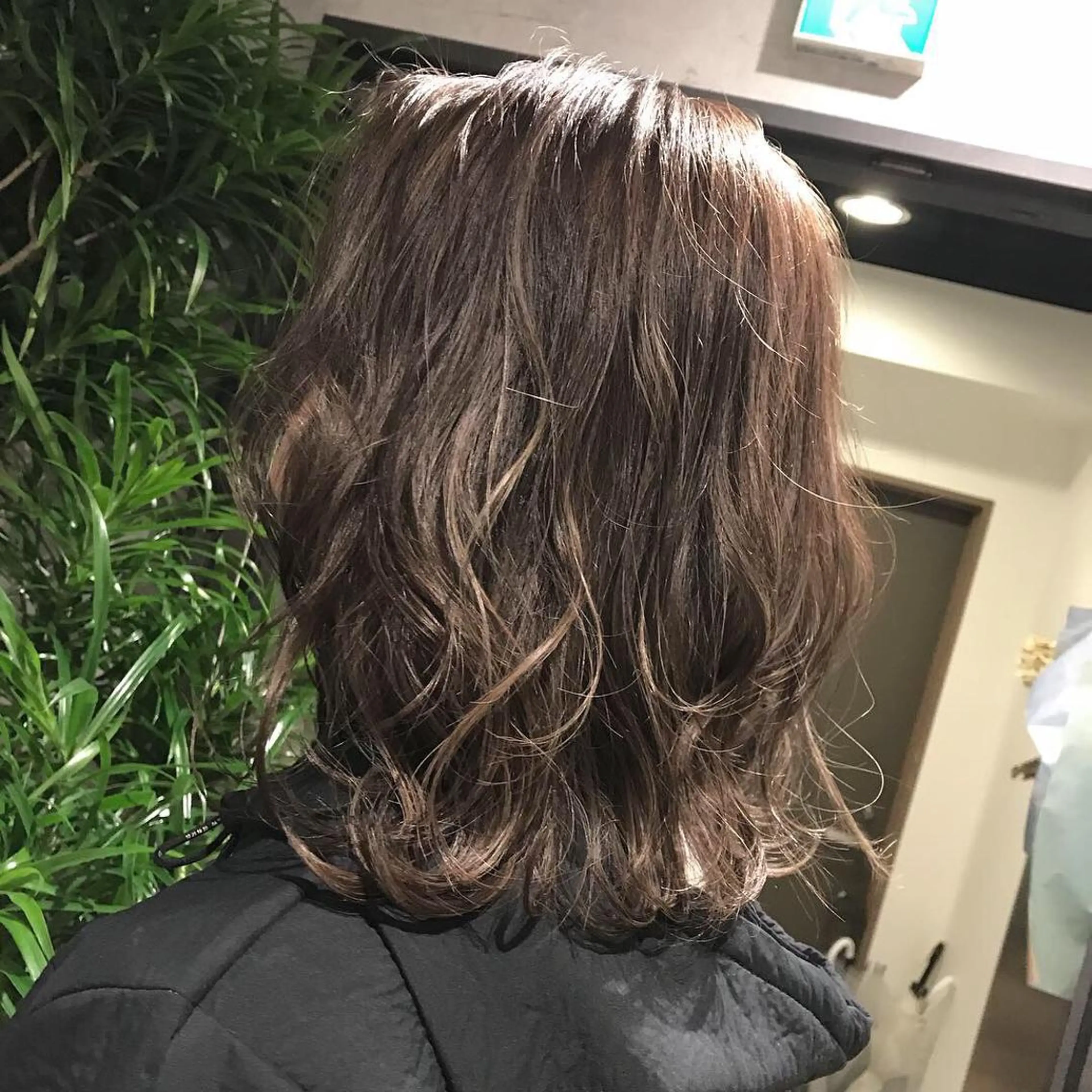 ミディアム カラー 髪質改善will hairdesignのヘアスタイル