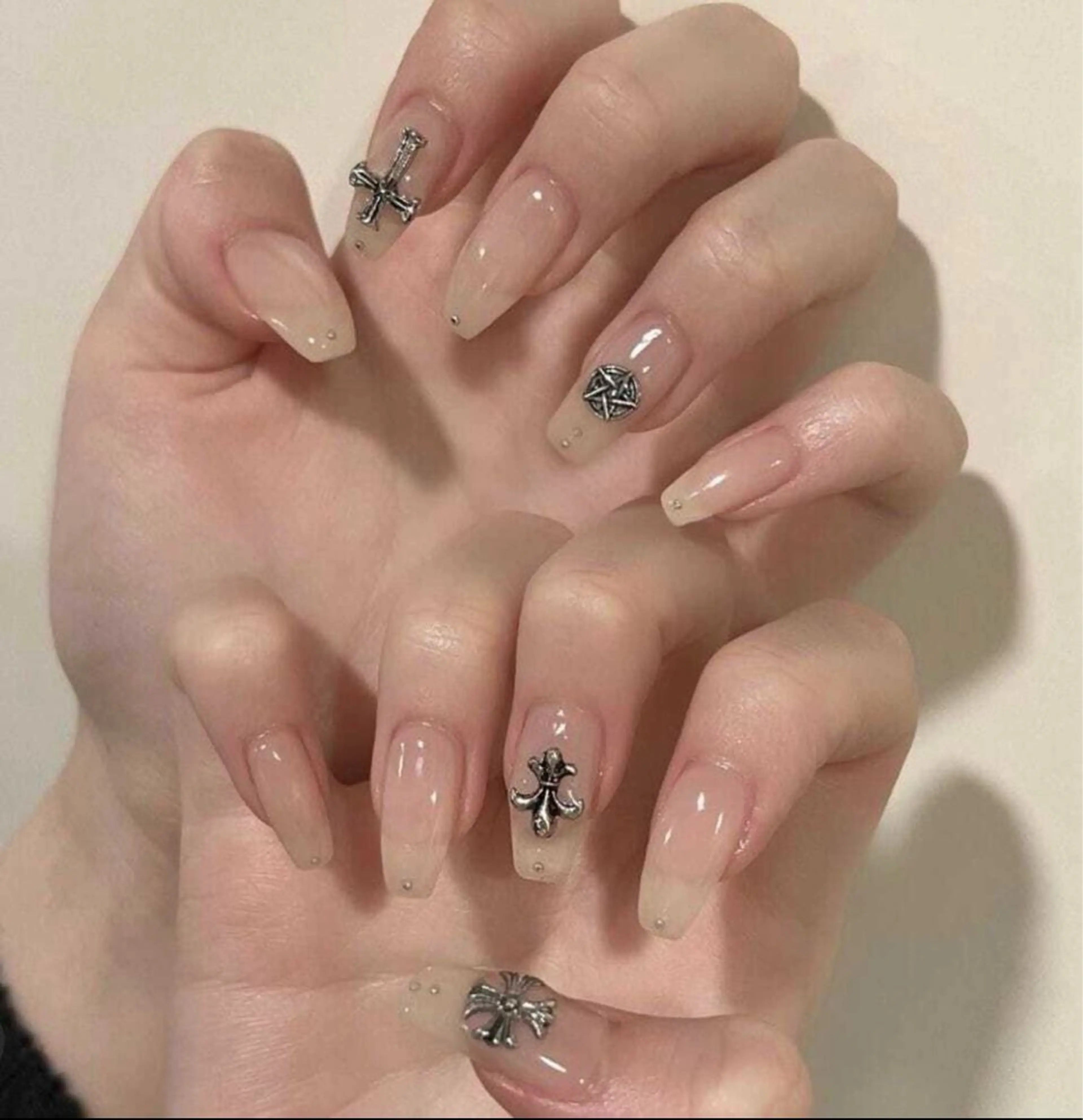 ネイル EE.Nail所属・FuFu.Nail 2️⃣番のネイルデザイン