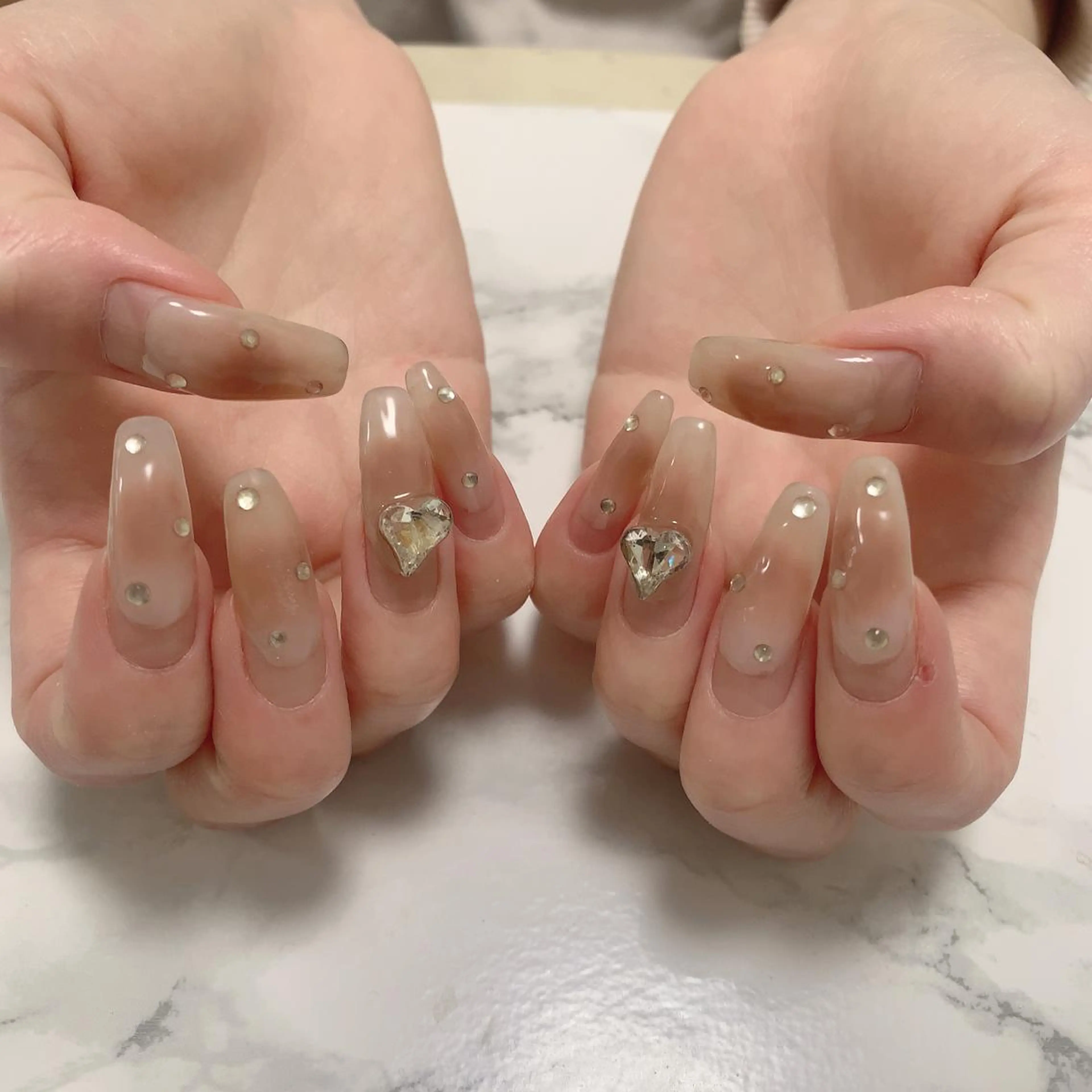 ネイル はな💎ネイル ワンホン、長さ出しのネイルデザイン