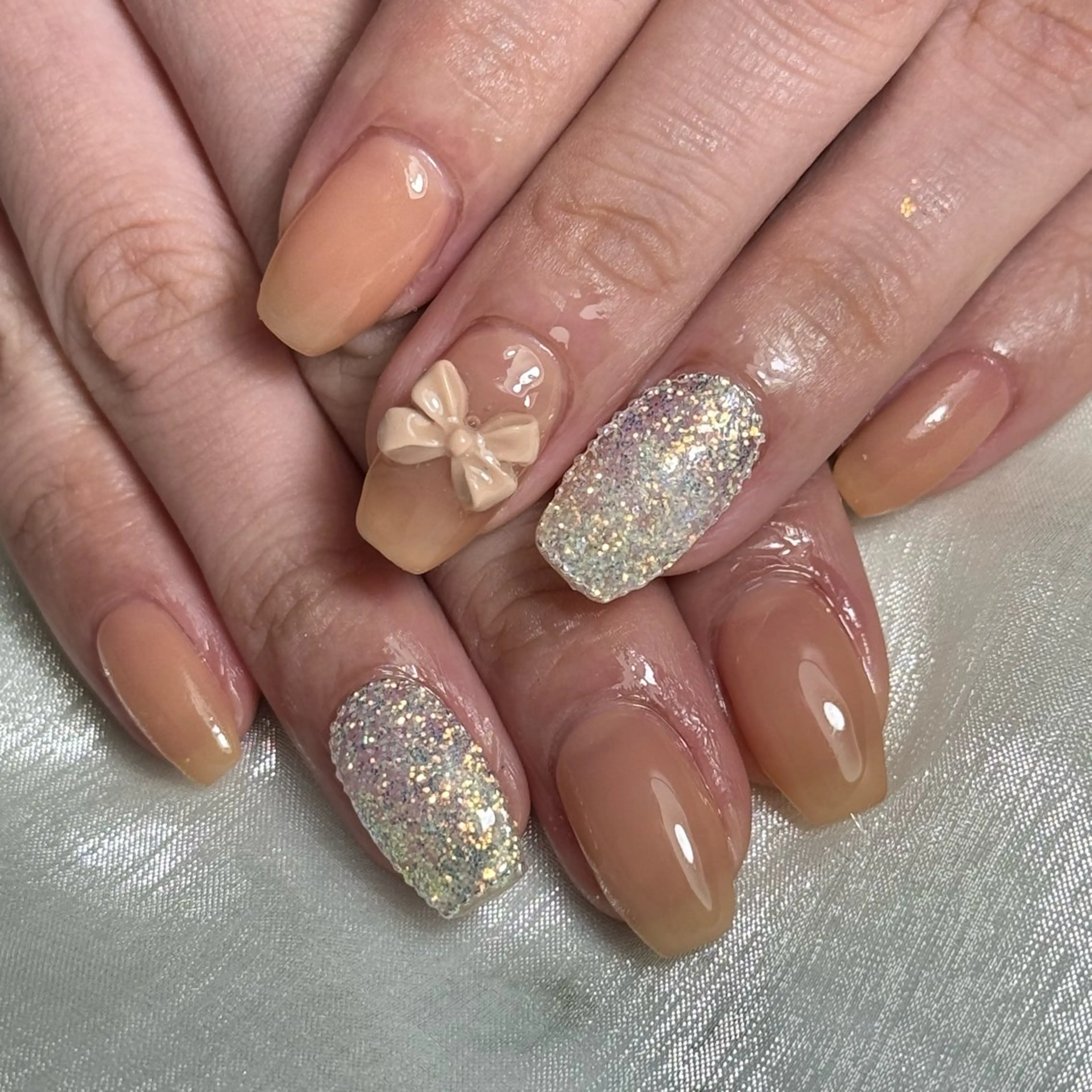 ネイル キラキラネイル リボン 春ネイル salon Hush Hushのネイルデザイン