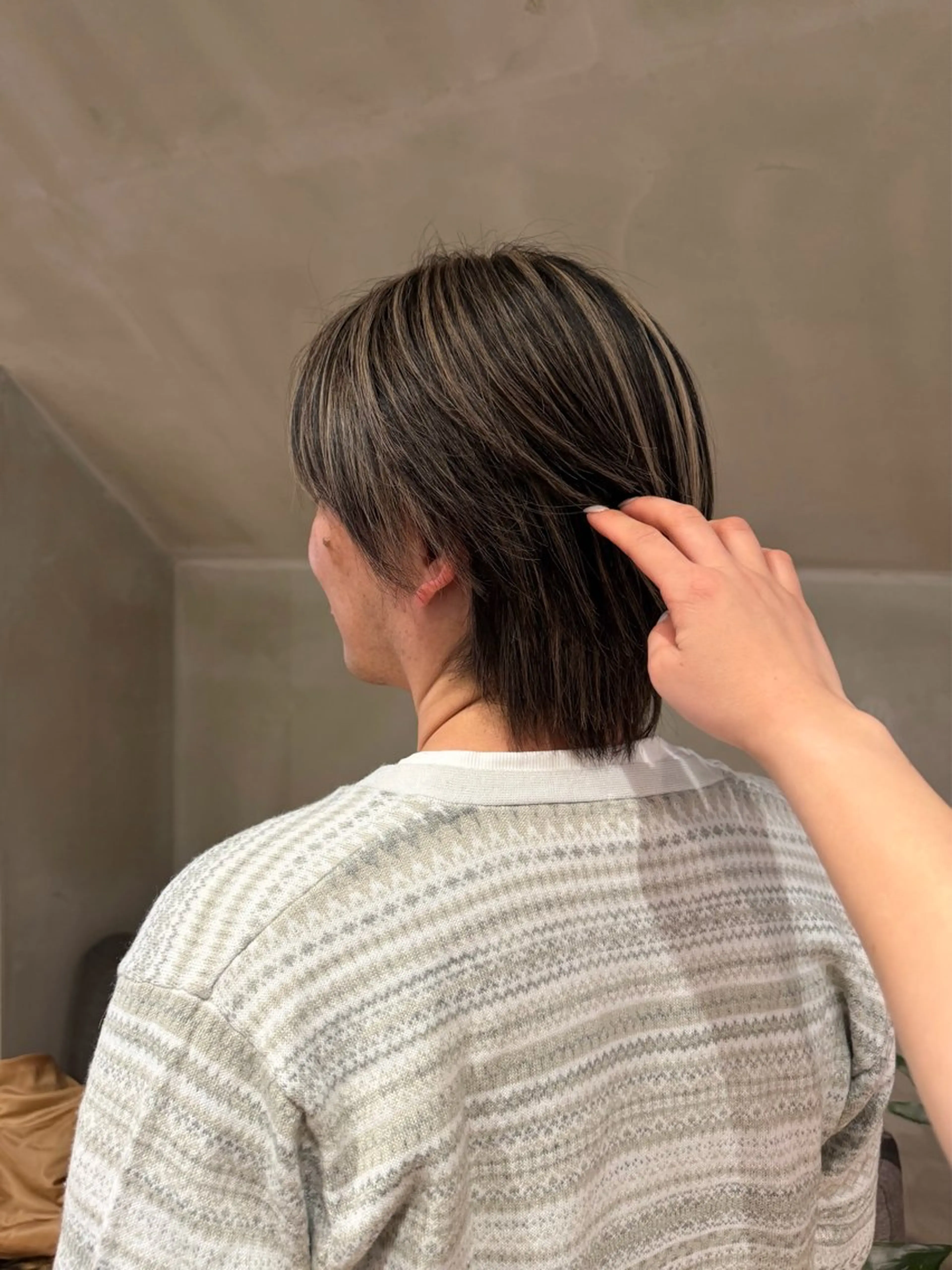 ショート カラー ハイライトカラー ハイライト ヘアカラー mei🪽 カラーモデルのヘアスタイル