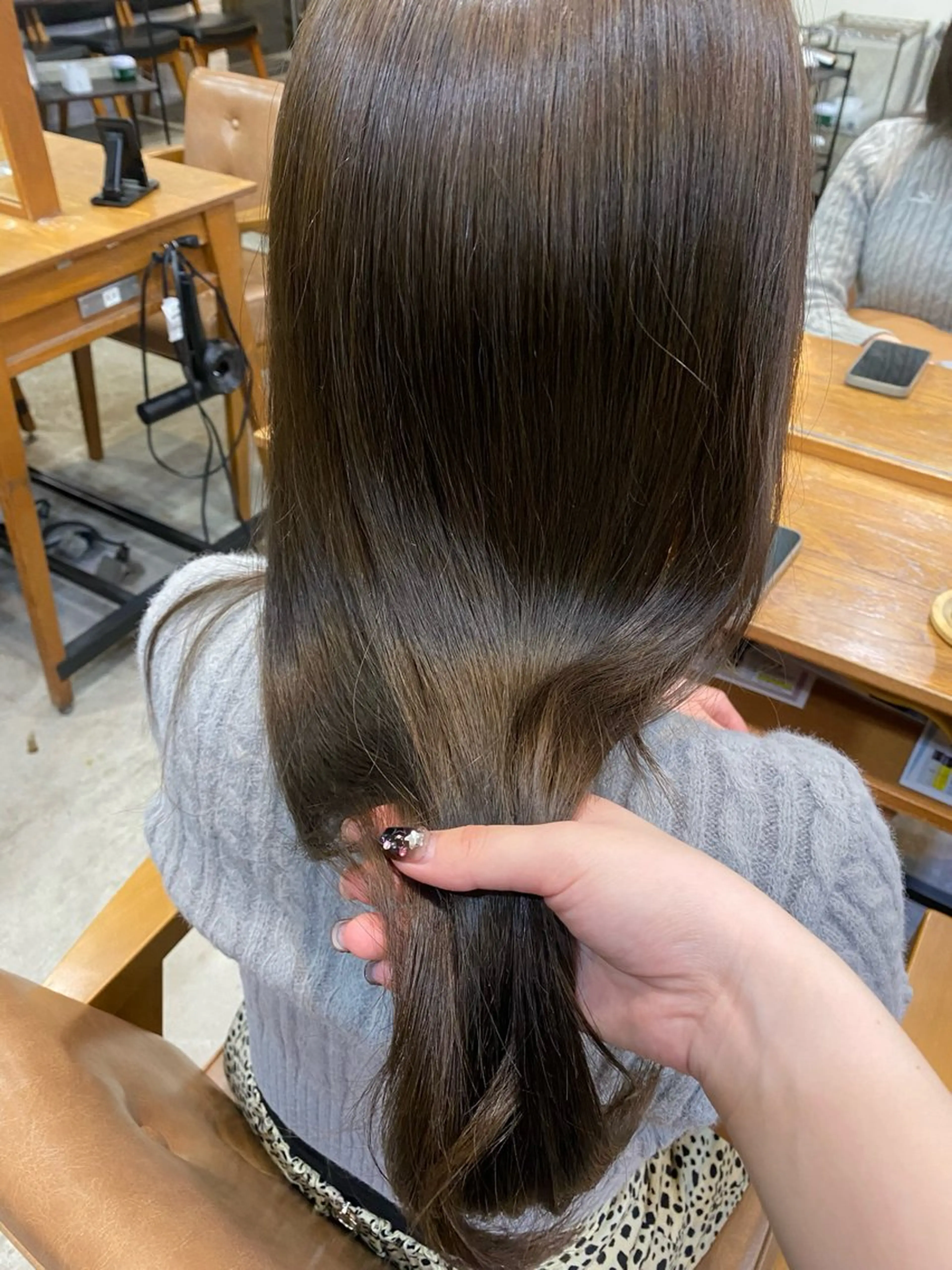 セミロング カラー オリーブカラー blink所属・暖色/ブラウン/ 透明感/ゆうかのヘアスタイル