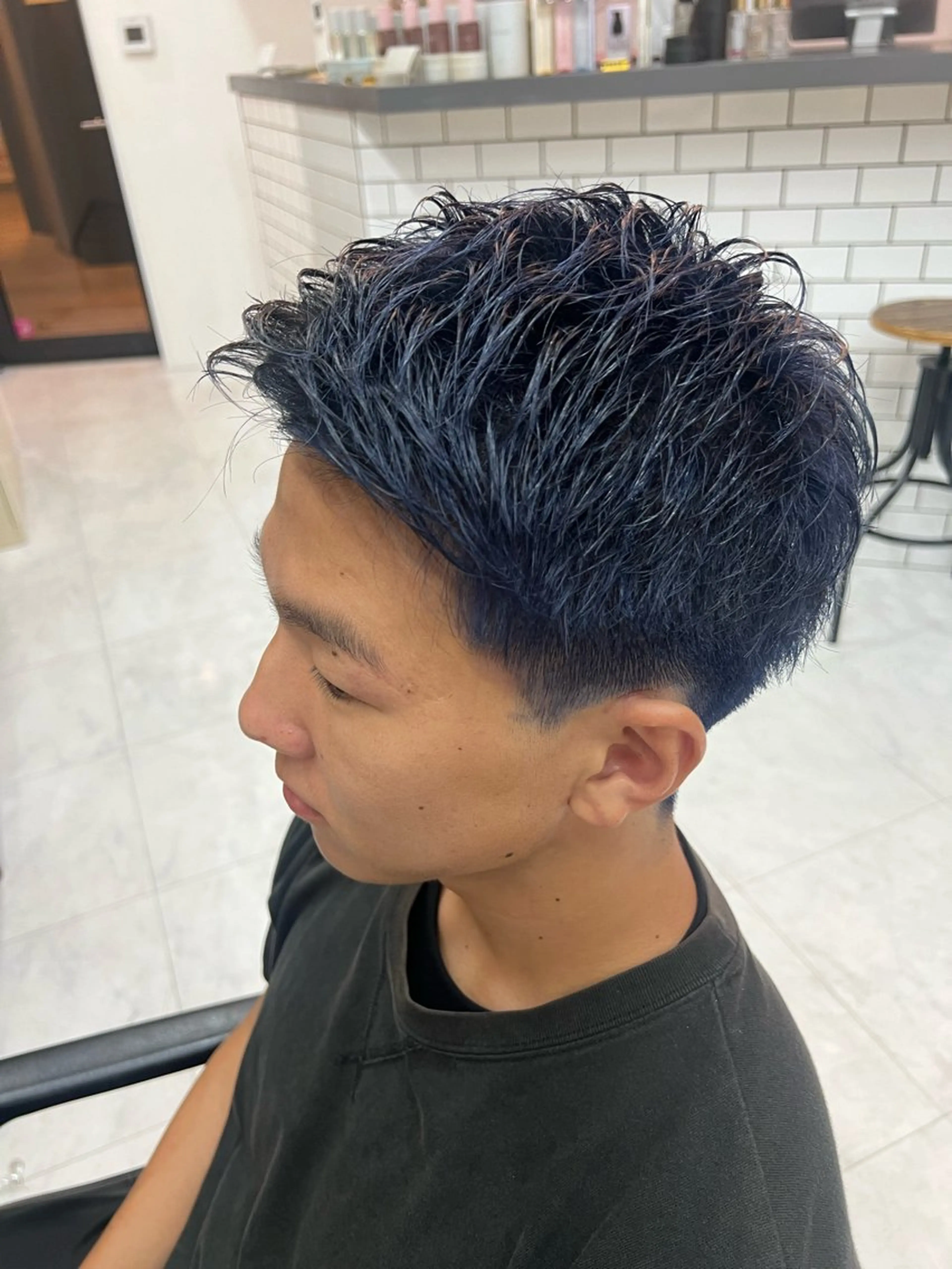 カラー メンズ ダブルカラー寒色系 ボリューム改善ハヤトのヘアスタイル