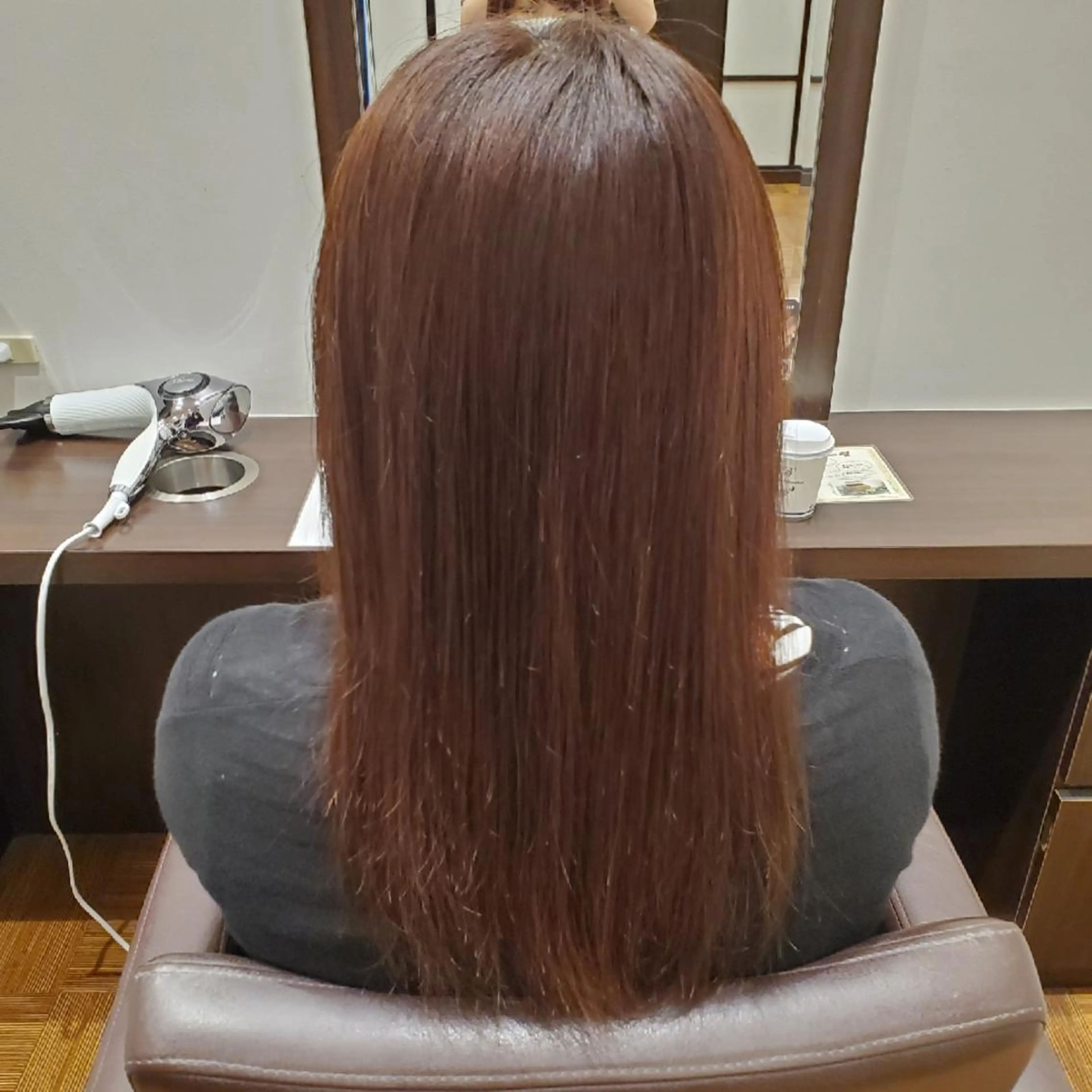 セミロング カラー LUCA:Rie所属・伊藤 未紗希のヘアスタイル